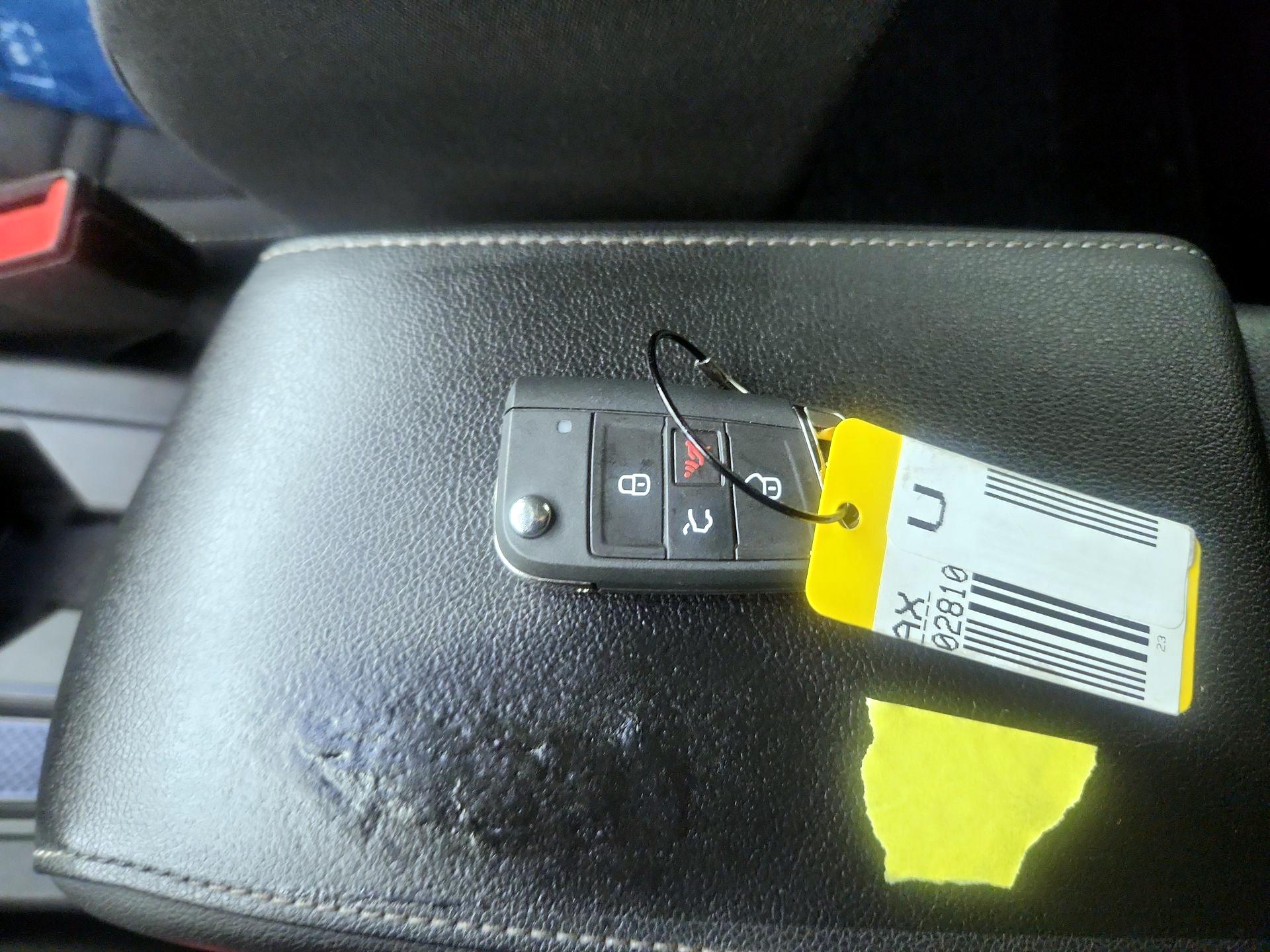 Thumbnail: 2023 Volkswagen Tiguan - 20