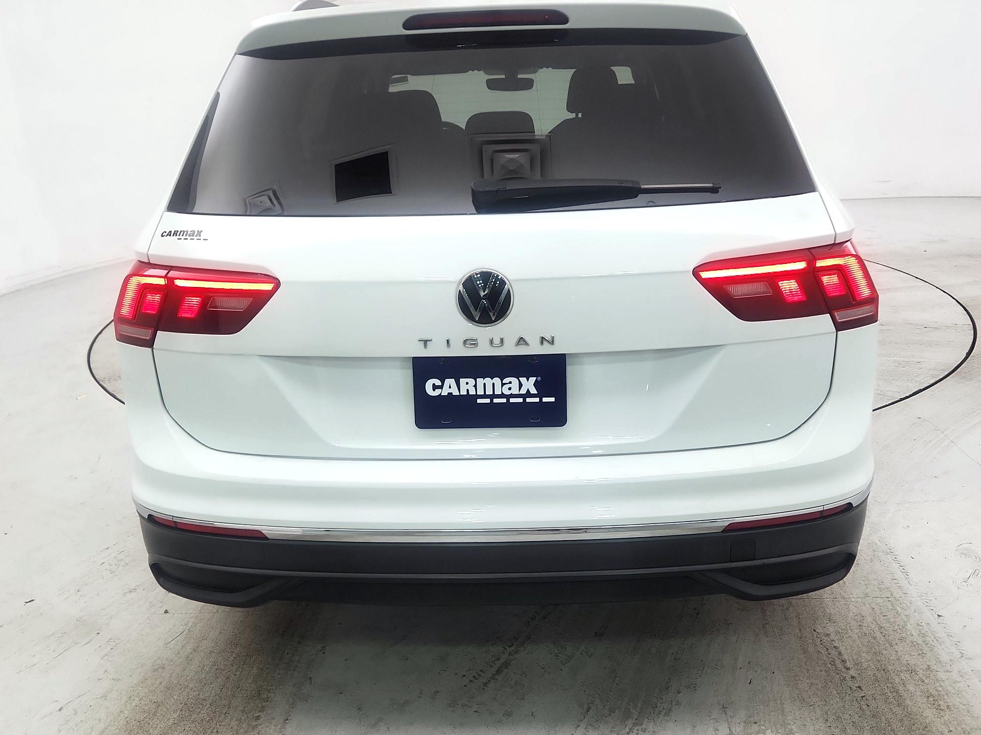 Thumbnail: 2023 Volkswagen Tiguan - 6