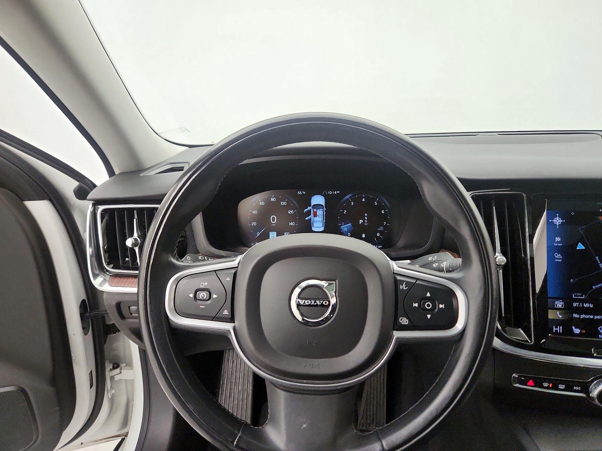 Thumbnail: 2022 Volvo S60 - 10