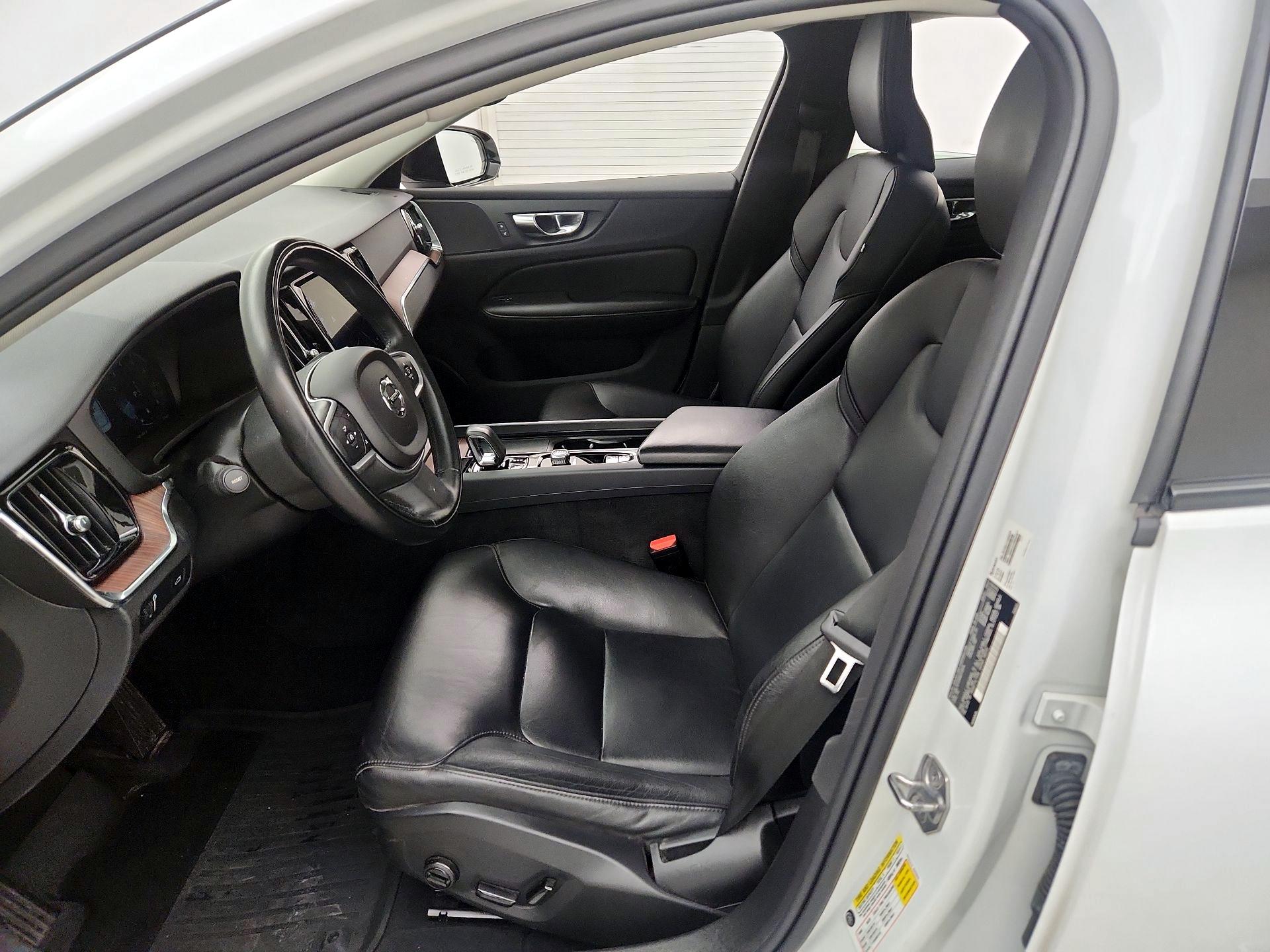 Thumbnail: 2022 Volvo S60 - 11