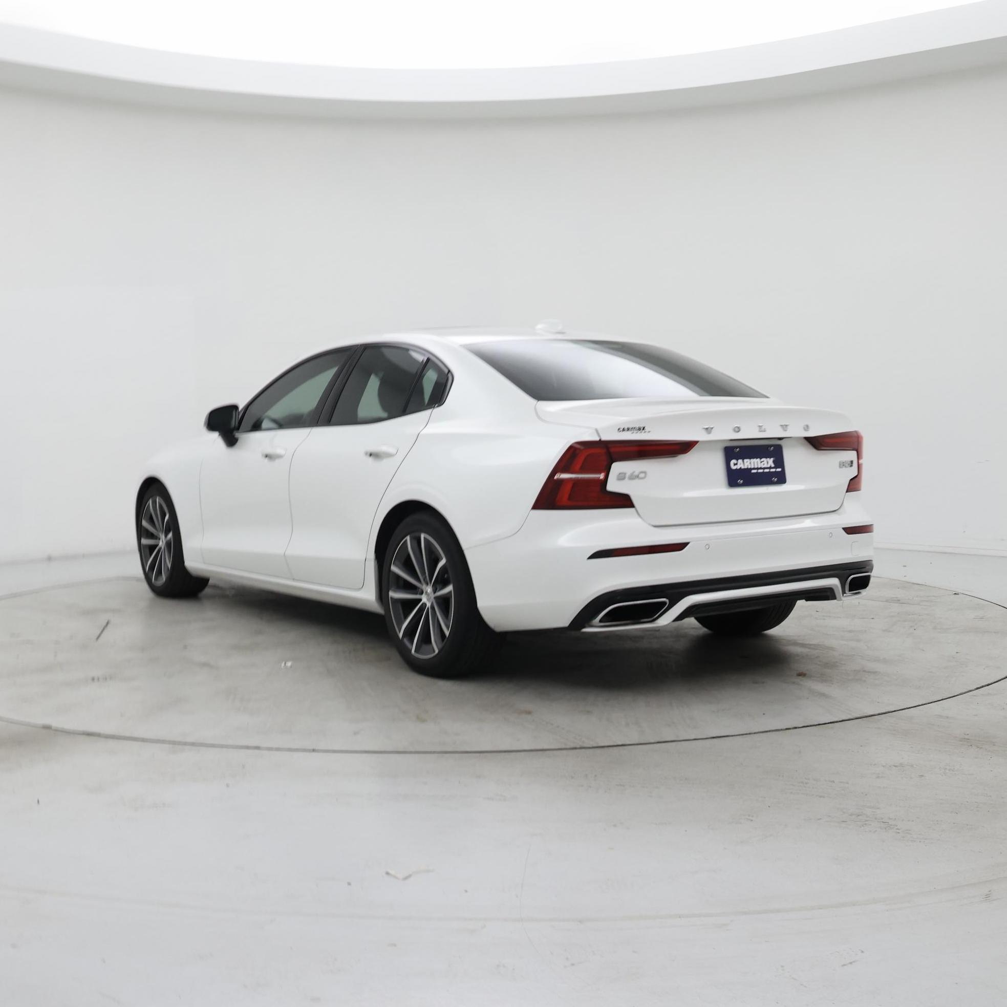 Thumbnail: 2022 Volvo S60 - 2