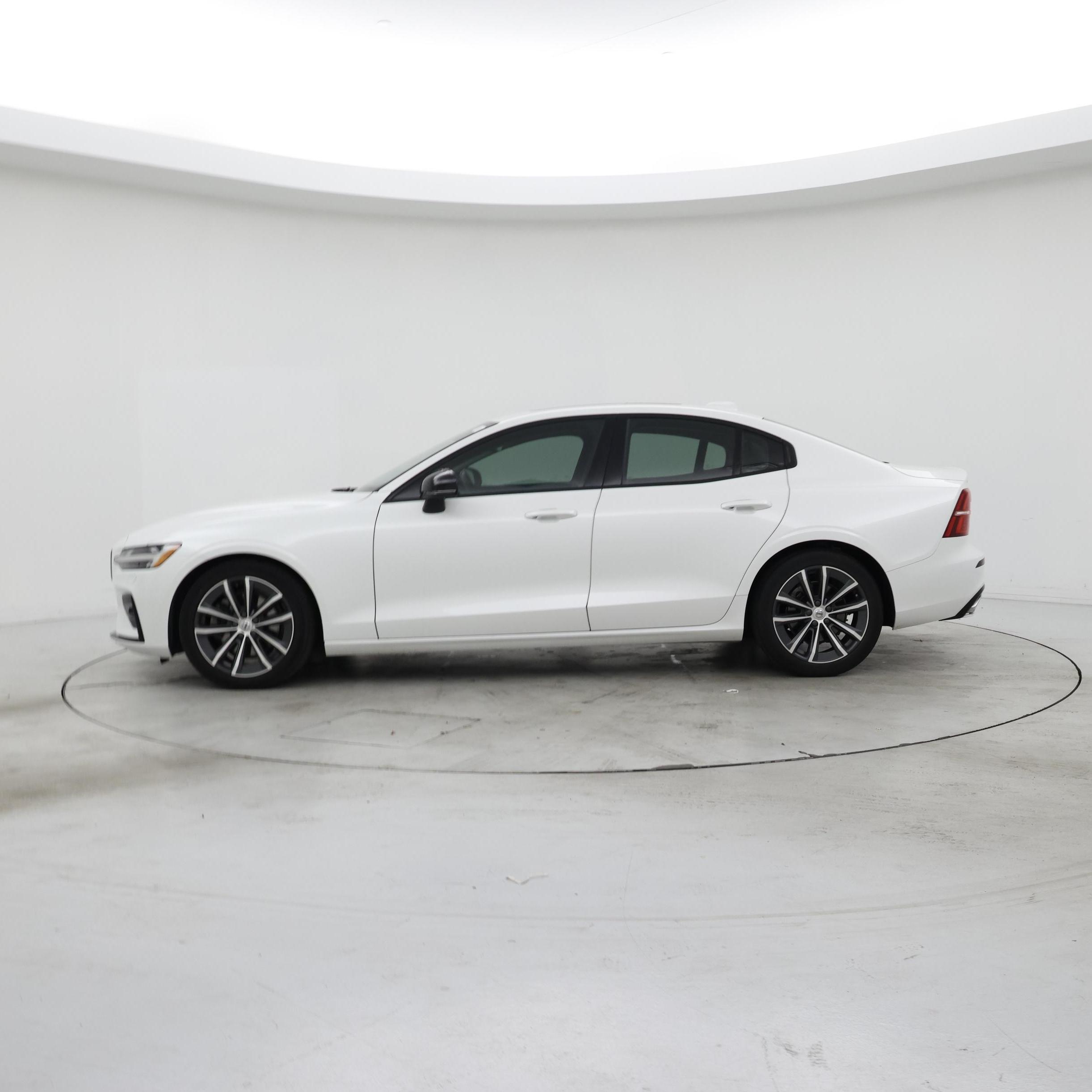 Thumbnail: 2022 Volvo S60 - 3