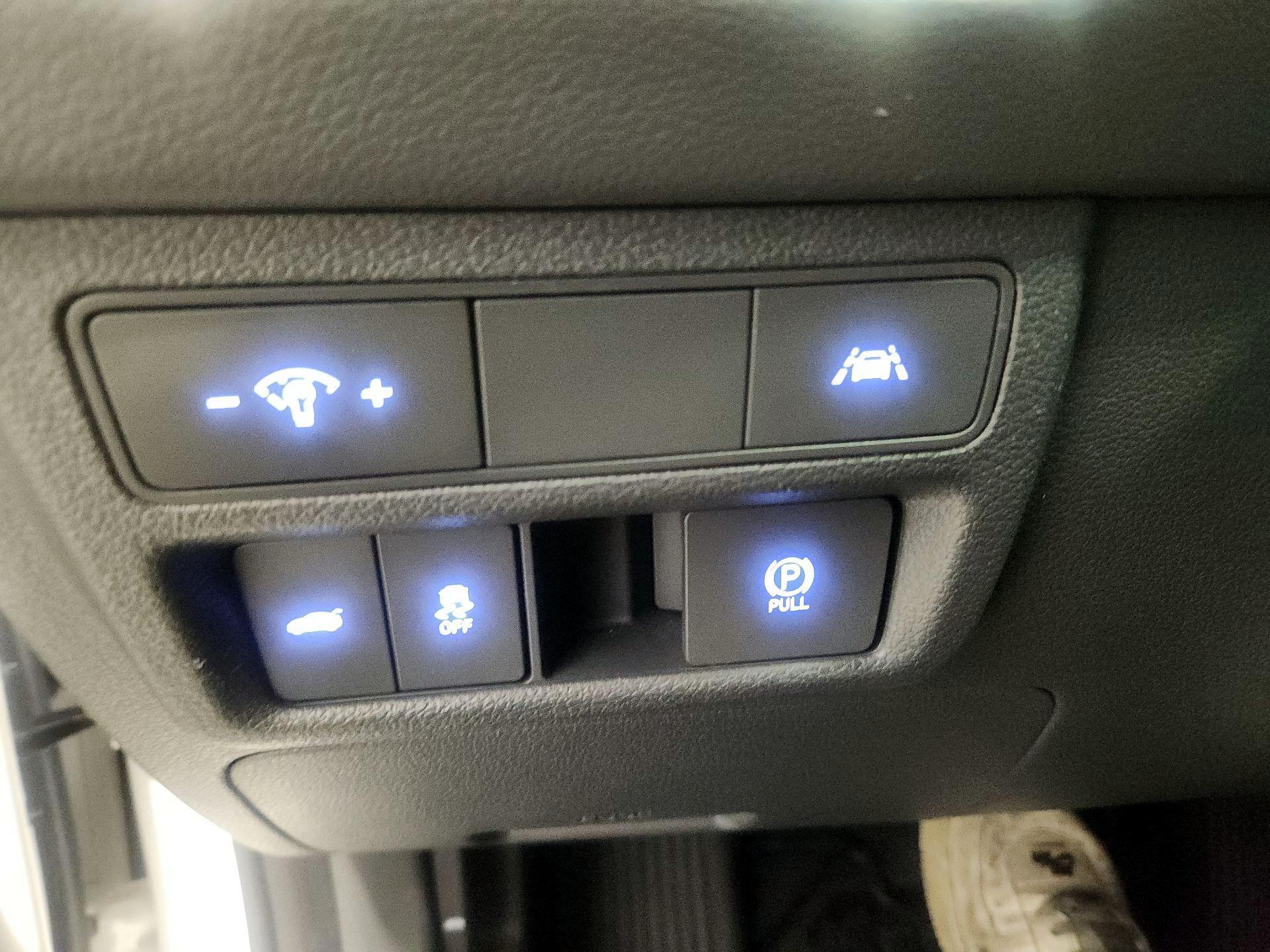 Thumbnail: 2023 Hyundai Sonata - 13