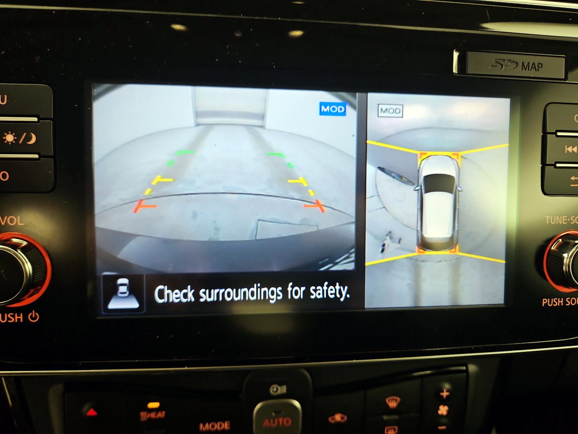 Thumbnail: 2019 Nissan Leaf - 15