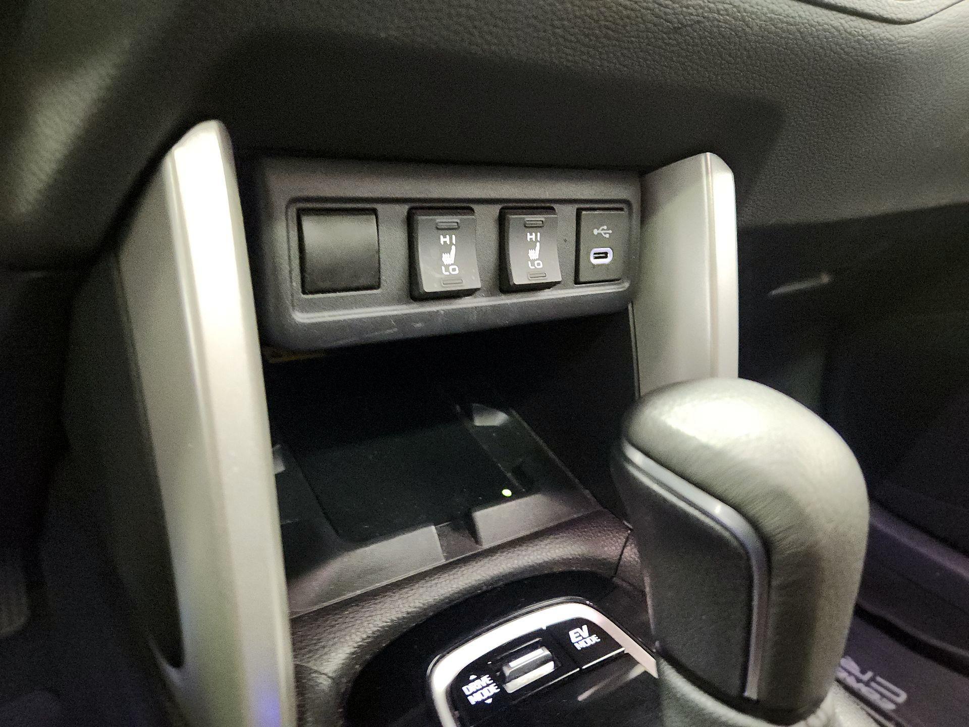 Thumbnail: 2024 Toyota Corolla Cross - 19