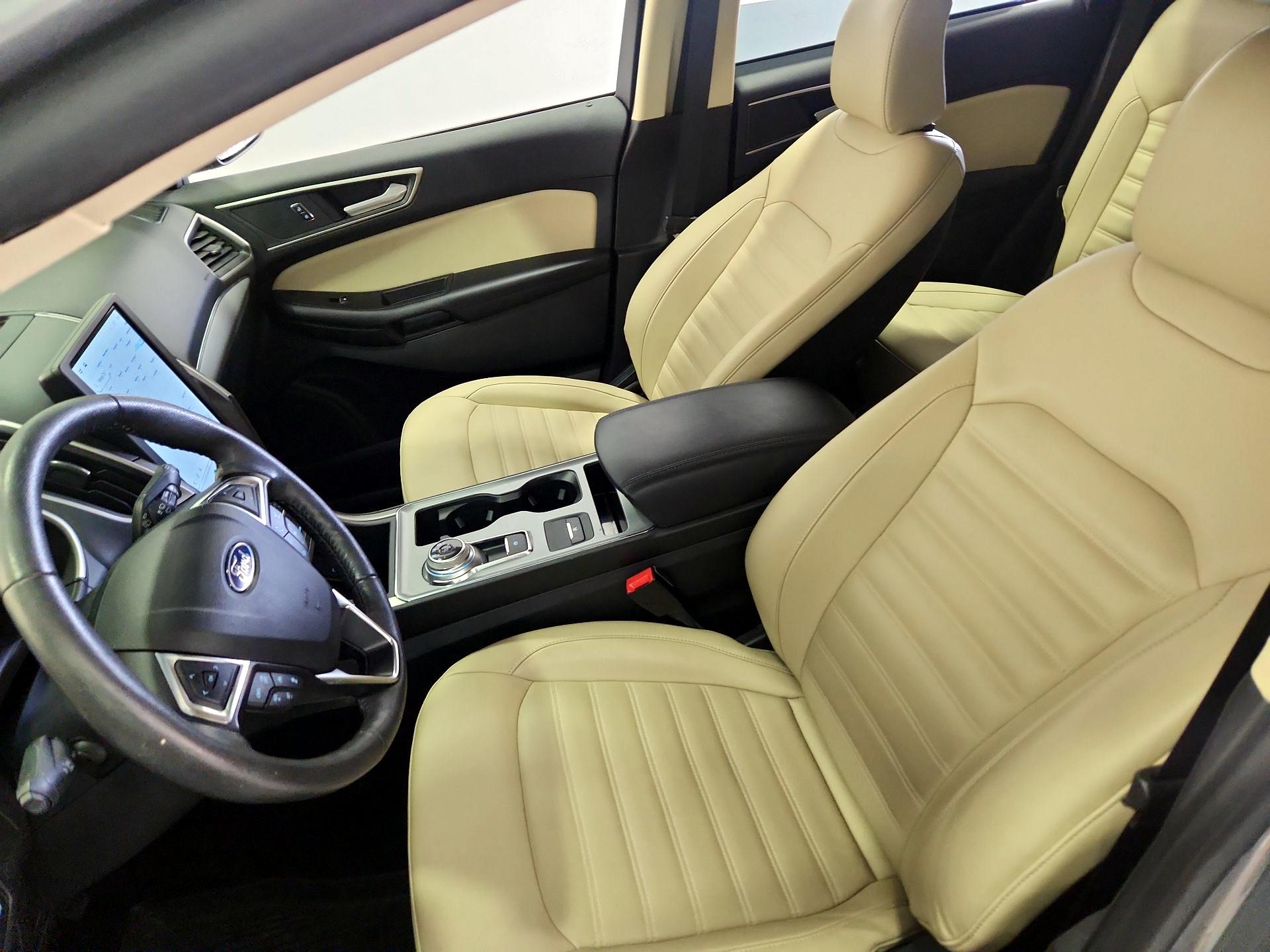 Thumbnail: 2021 Ford Edge - 11