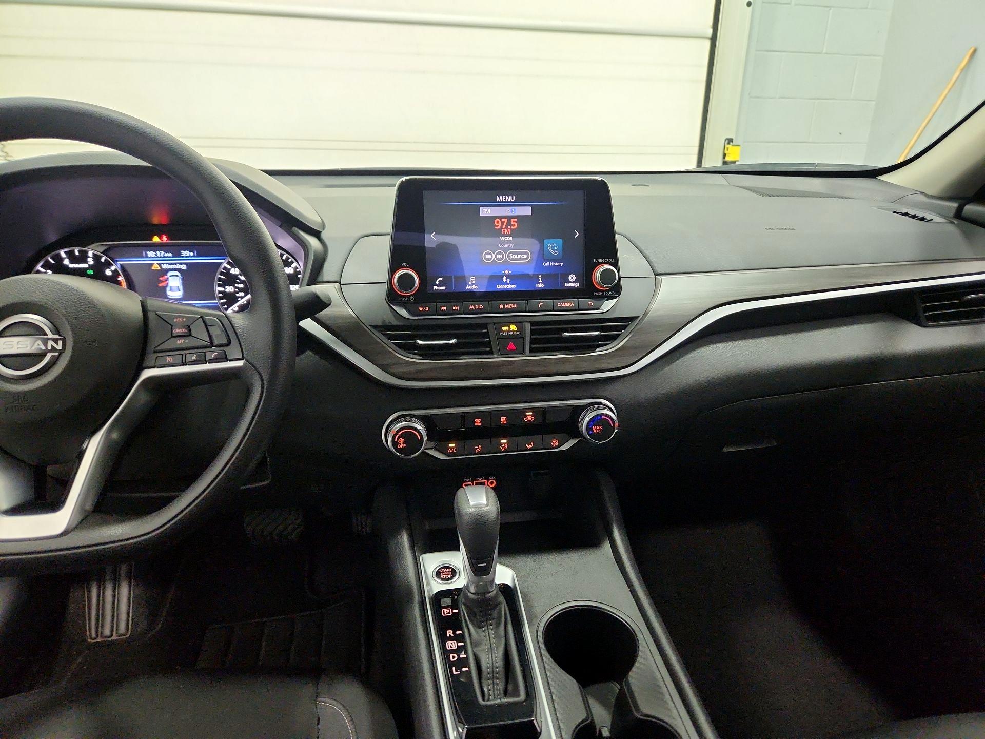 Thumbnail: 2025 Nissan Altima - 9