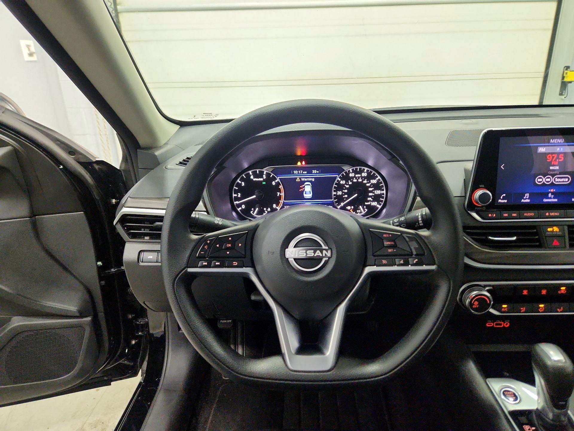 Thumbnail: 2025 Nissan Altima - 10