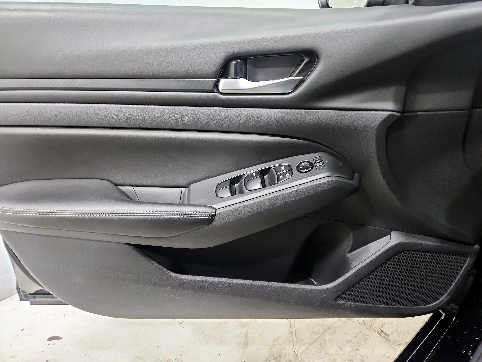 Thumbnail: 2025 Nissan Altima - 12