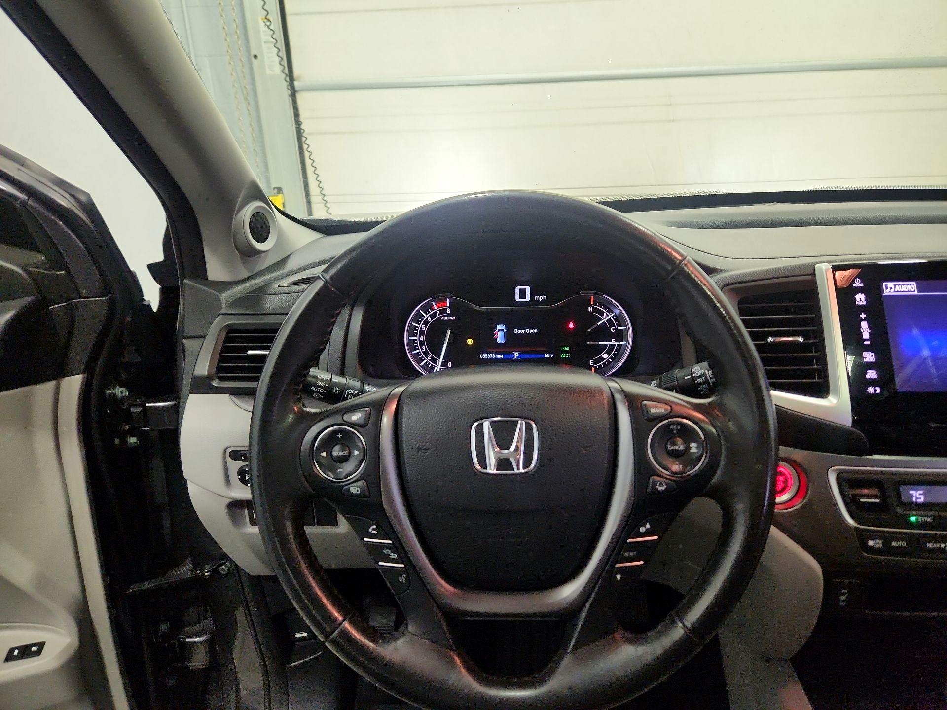 Thumbnail: 2018 Honda Pilot - 10