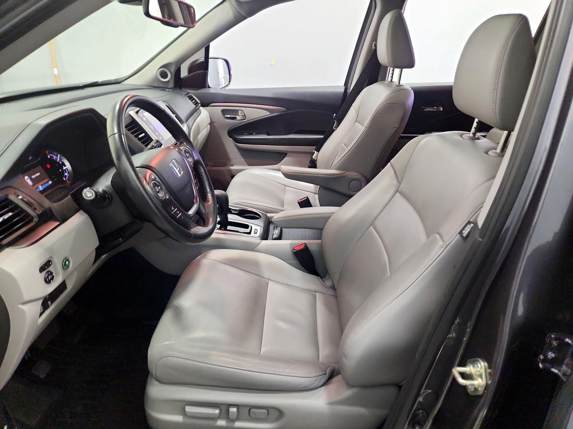 Thumbnail: 2018 Honda Pilot - 11