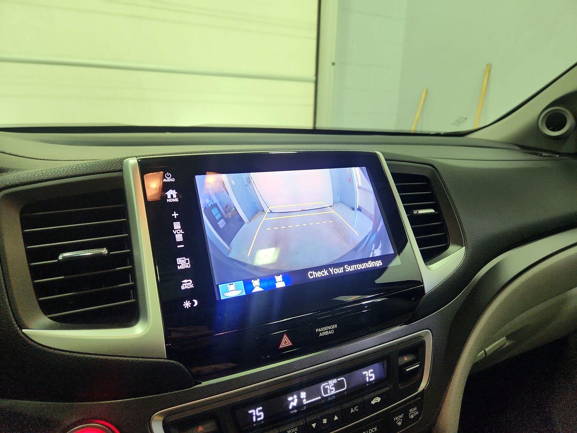 Thumbnail: 2018 Honda Pilot - 14