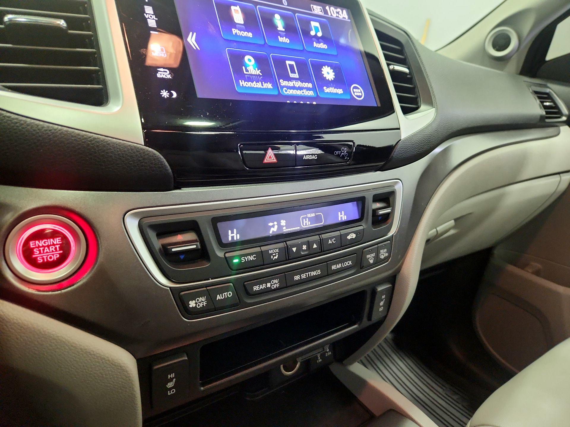 Thumbnail: 2018 Honda Pilot - 16