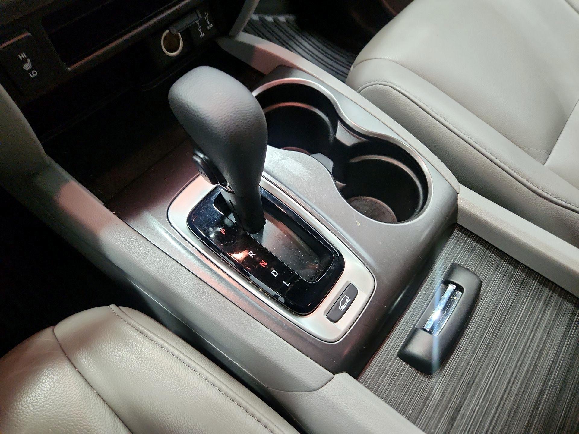 Thumbnail: 2018 Honda Pilot - 17