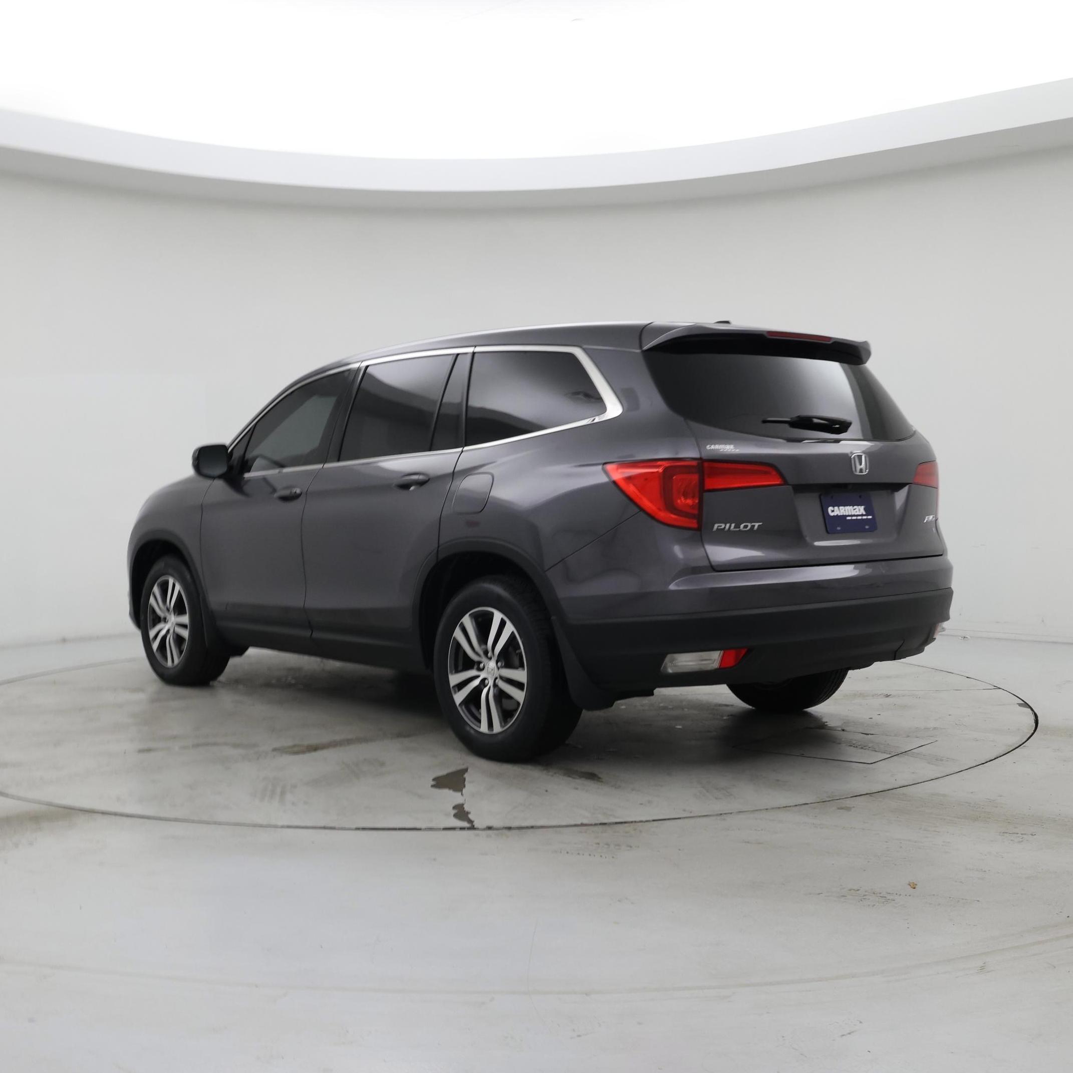 Thumbnail: 2018 Honda Pilot - 2