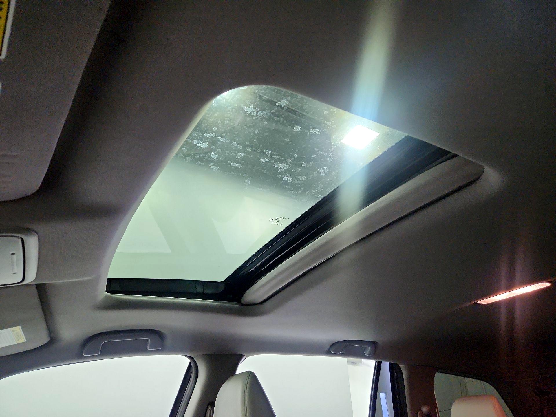 Thumbnail: 2018 Honda Pilot - 19