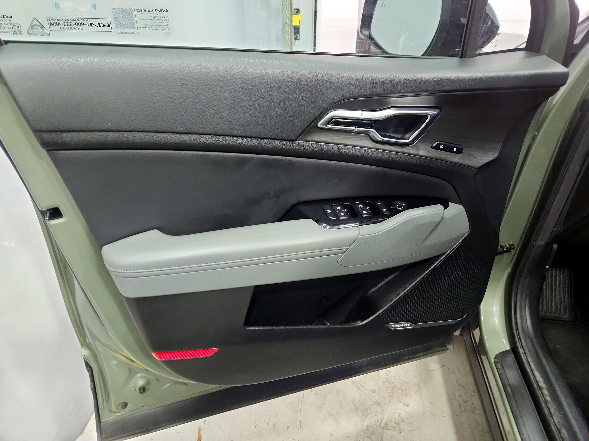 Thumbnail: 2023 Kia Sportage - 12