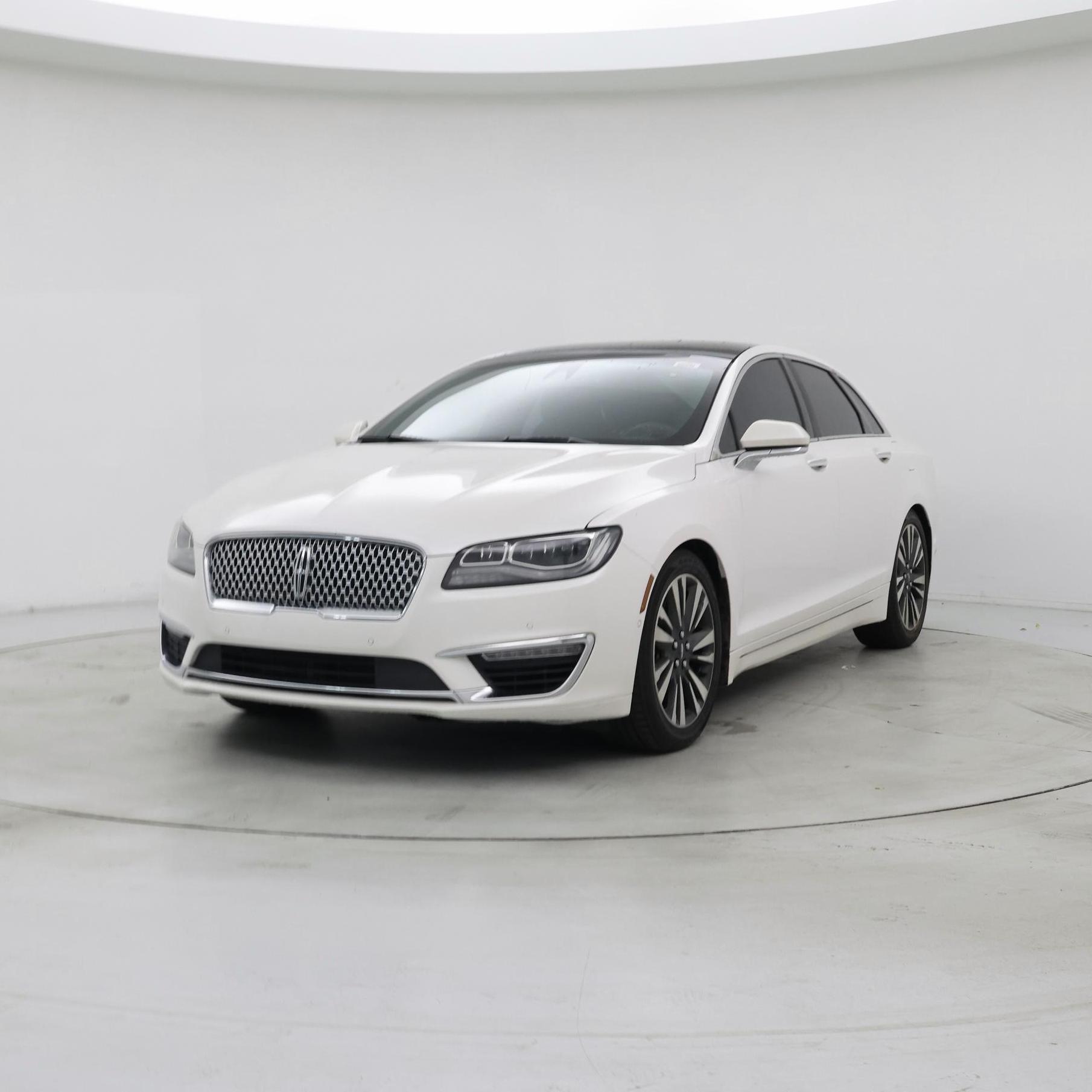 Thumbnail: 2019 Lincoln MKZ - 4