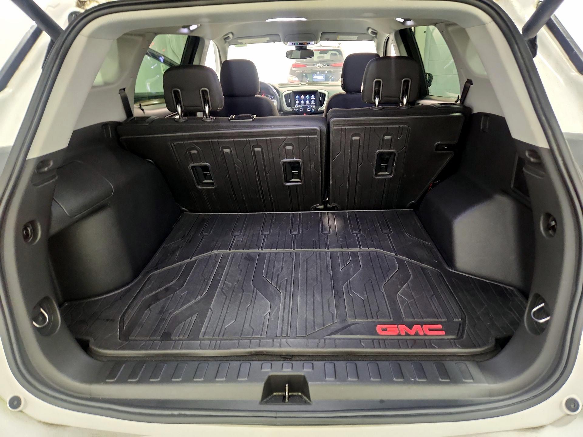 Thumbnail: 2020 GMC Terrain - 20