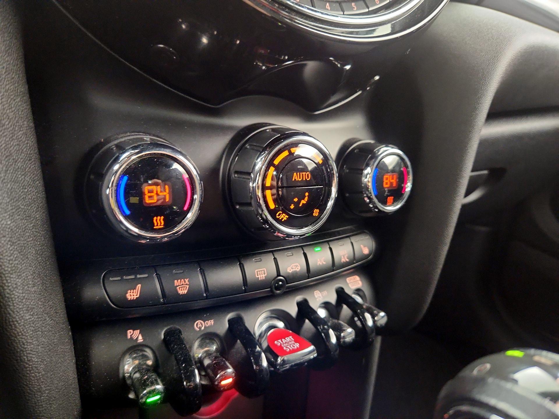 Thumbnail: 2018 MINI Cooper - 16