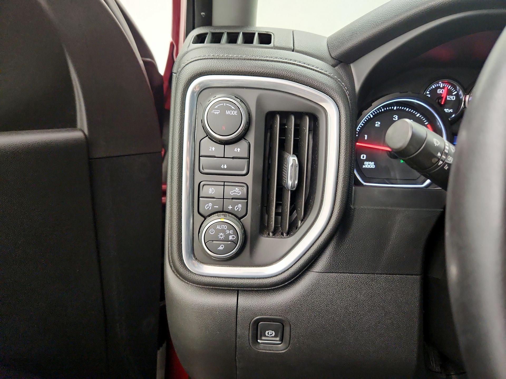 Thumbnail: 2021 Chevrolet Silverado 3500 - 11