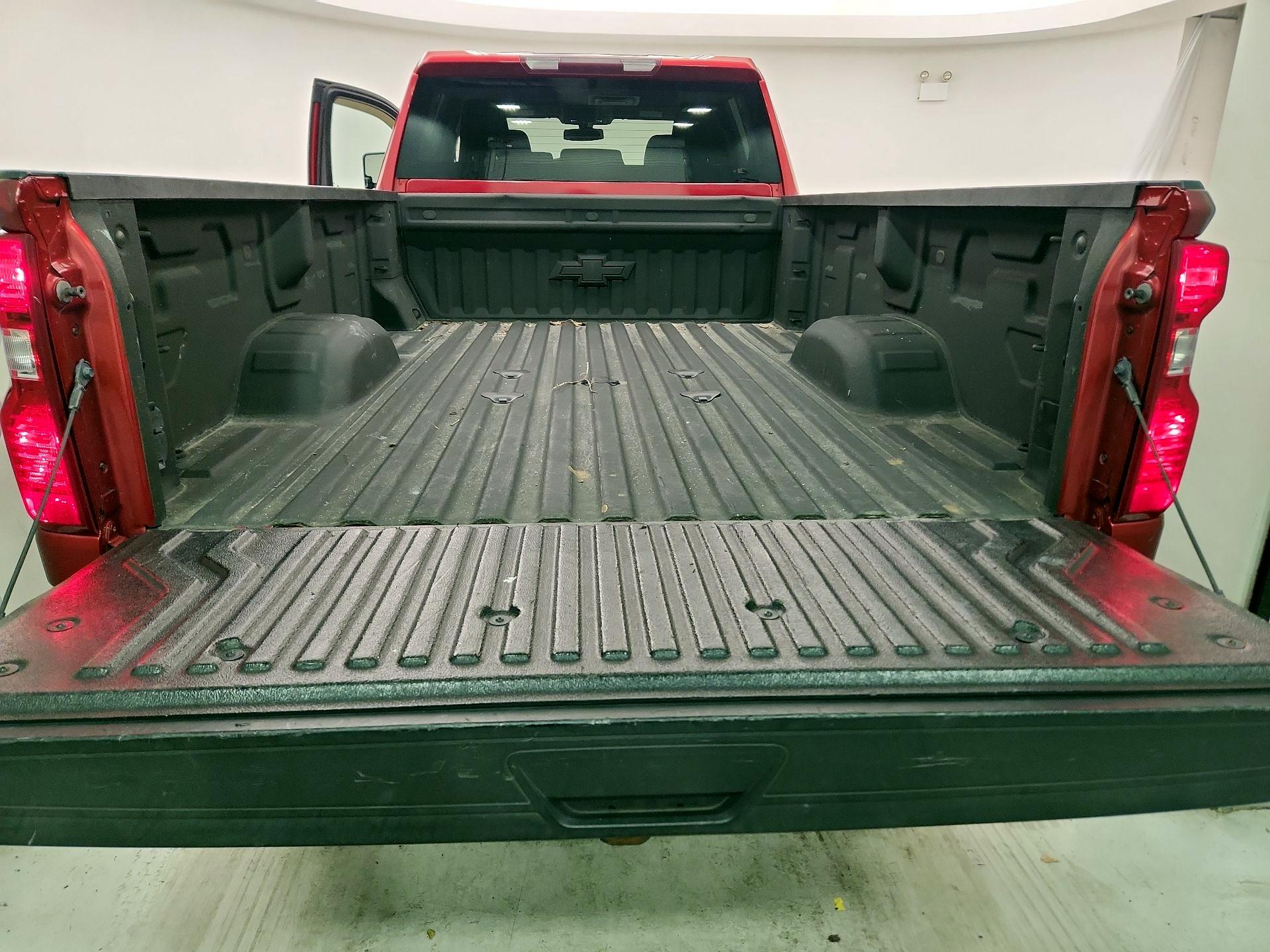 Thumbnail: 2021 Chevrolet Silverado 3500 - 18