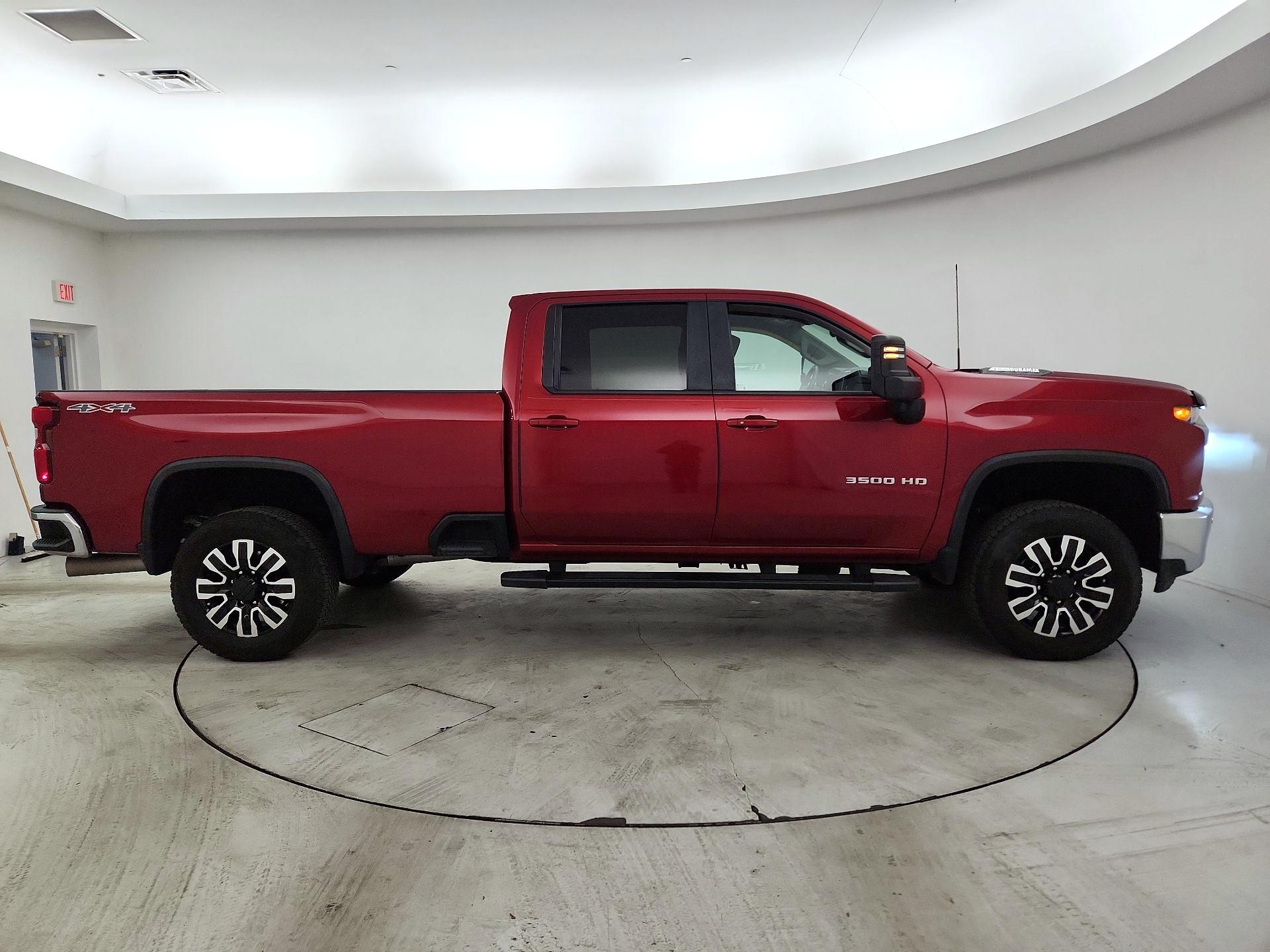 Thumbnail: 2021 Chevrolet Silverado 3500 - 4