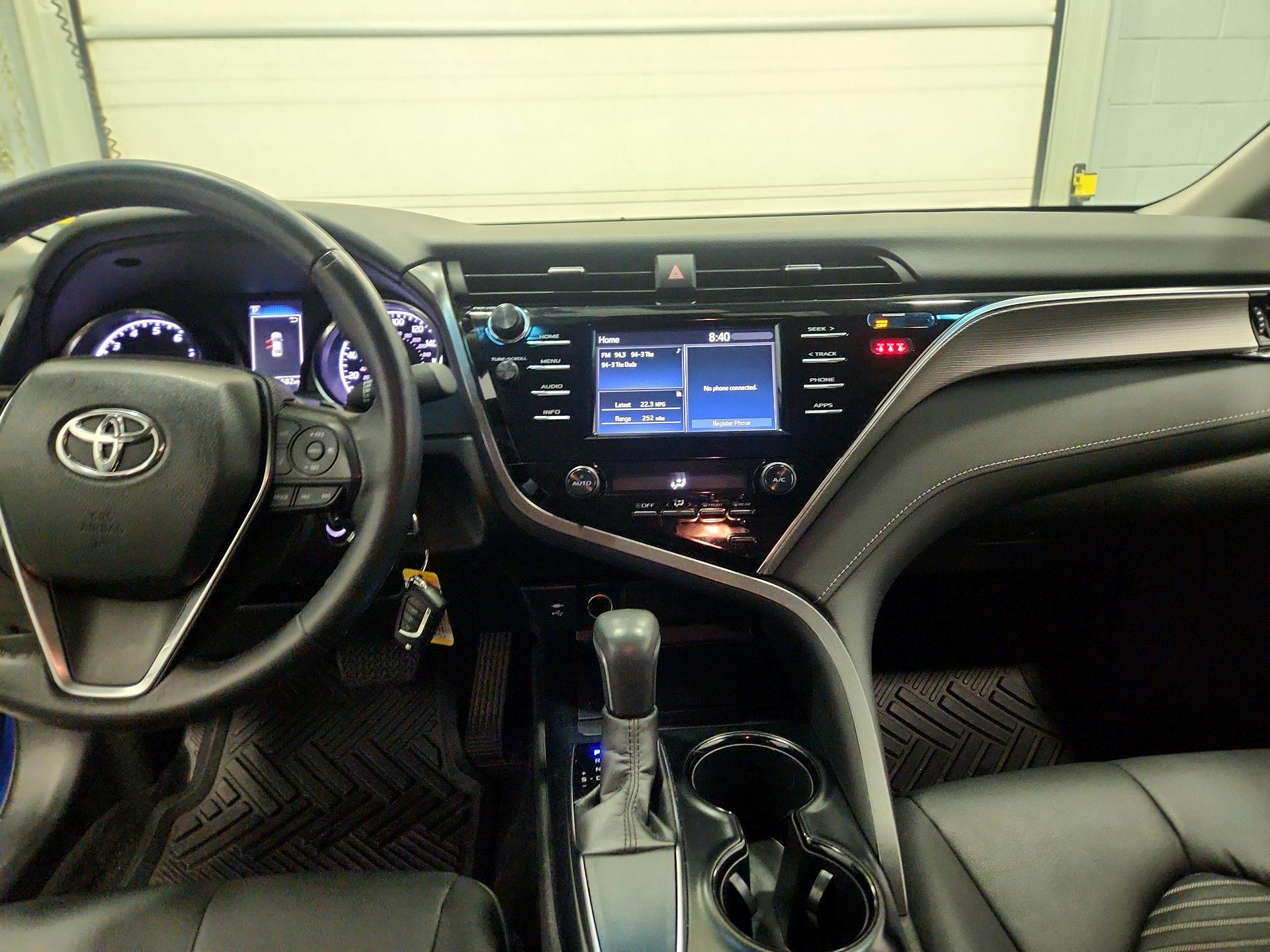 Thumbnail: 2018 Toyota Camry - 9