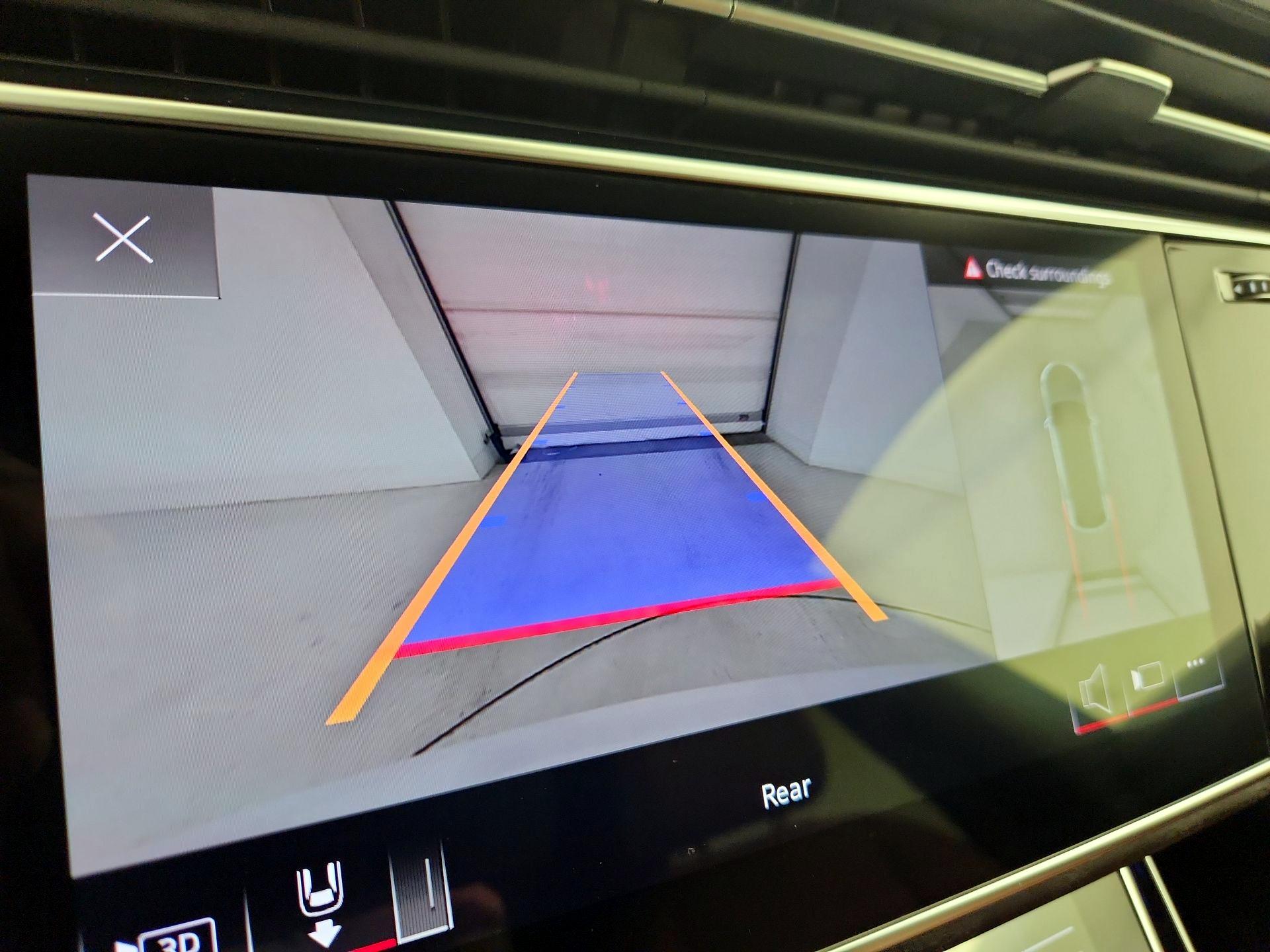 Thumbnail: 2021 Audi Q8 - 15