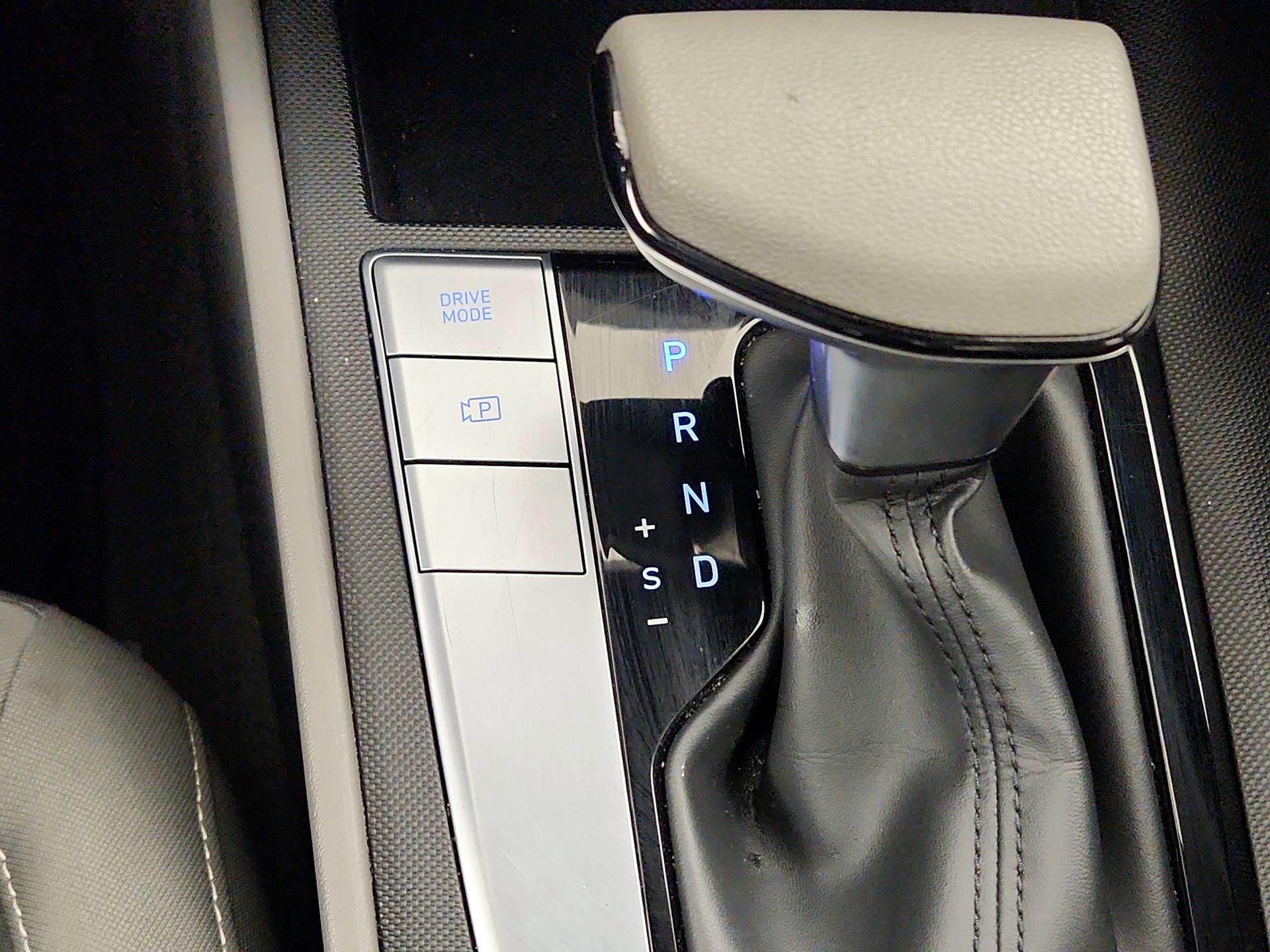 Thumbnail: 2024 Hyundai Elantra - 16