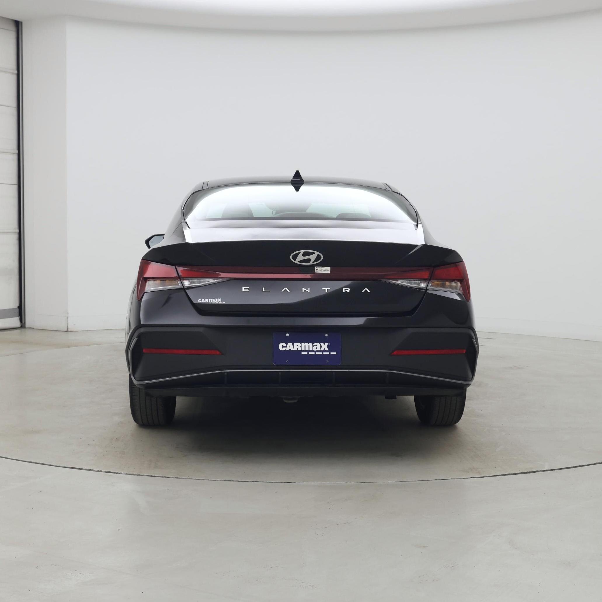 Thumbnail: 2024 Hyundai Elantra - 6