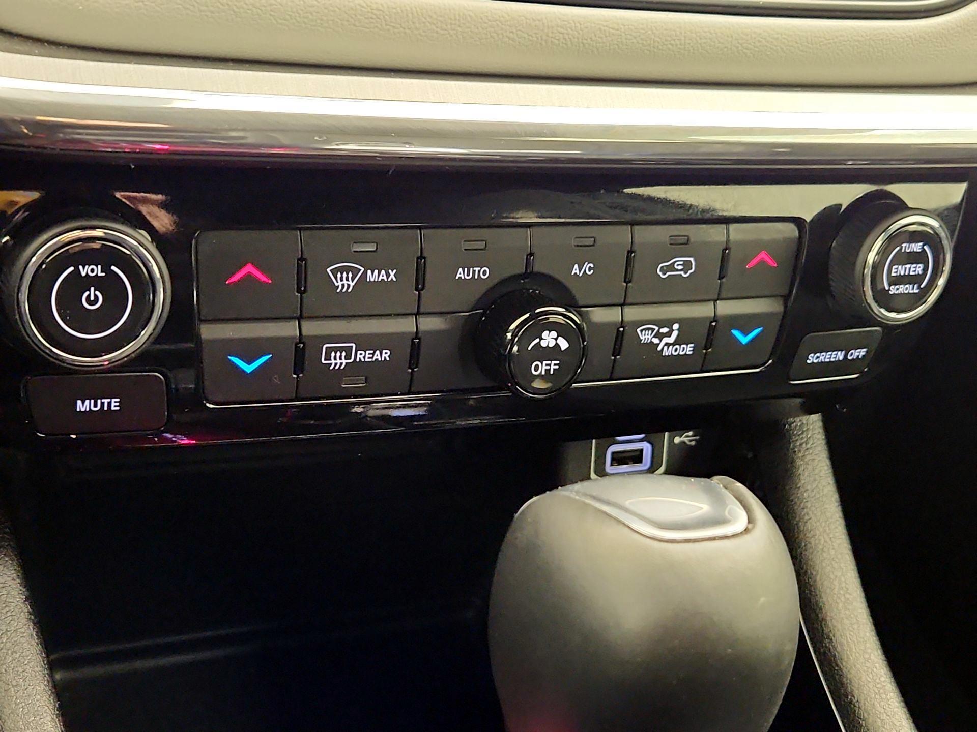 Thumbnail: 2024 Jeep Compass - 15