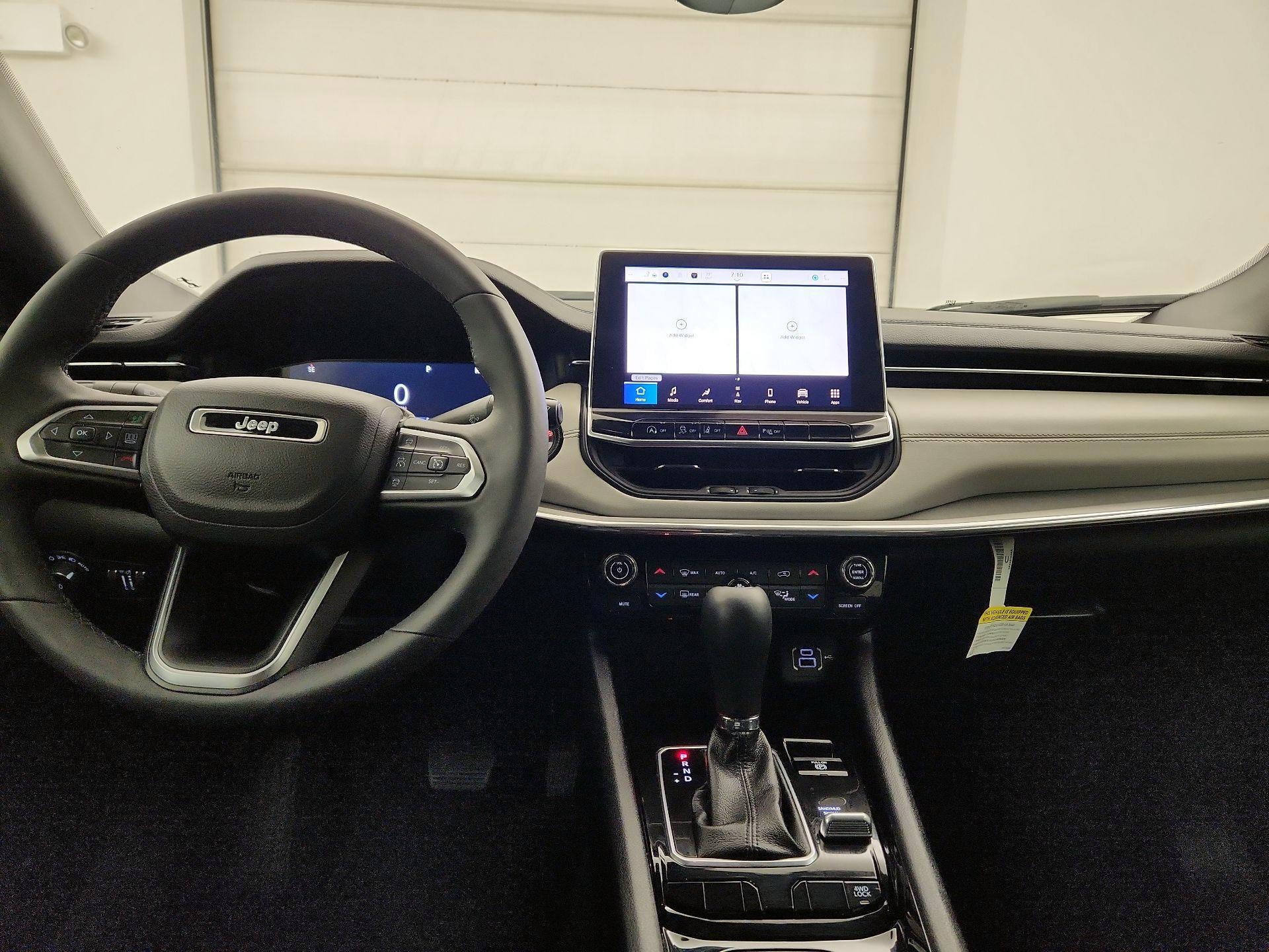 Thumbnail: 2024 Jeep Compass - 8