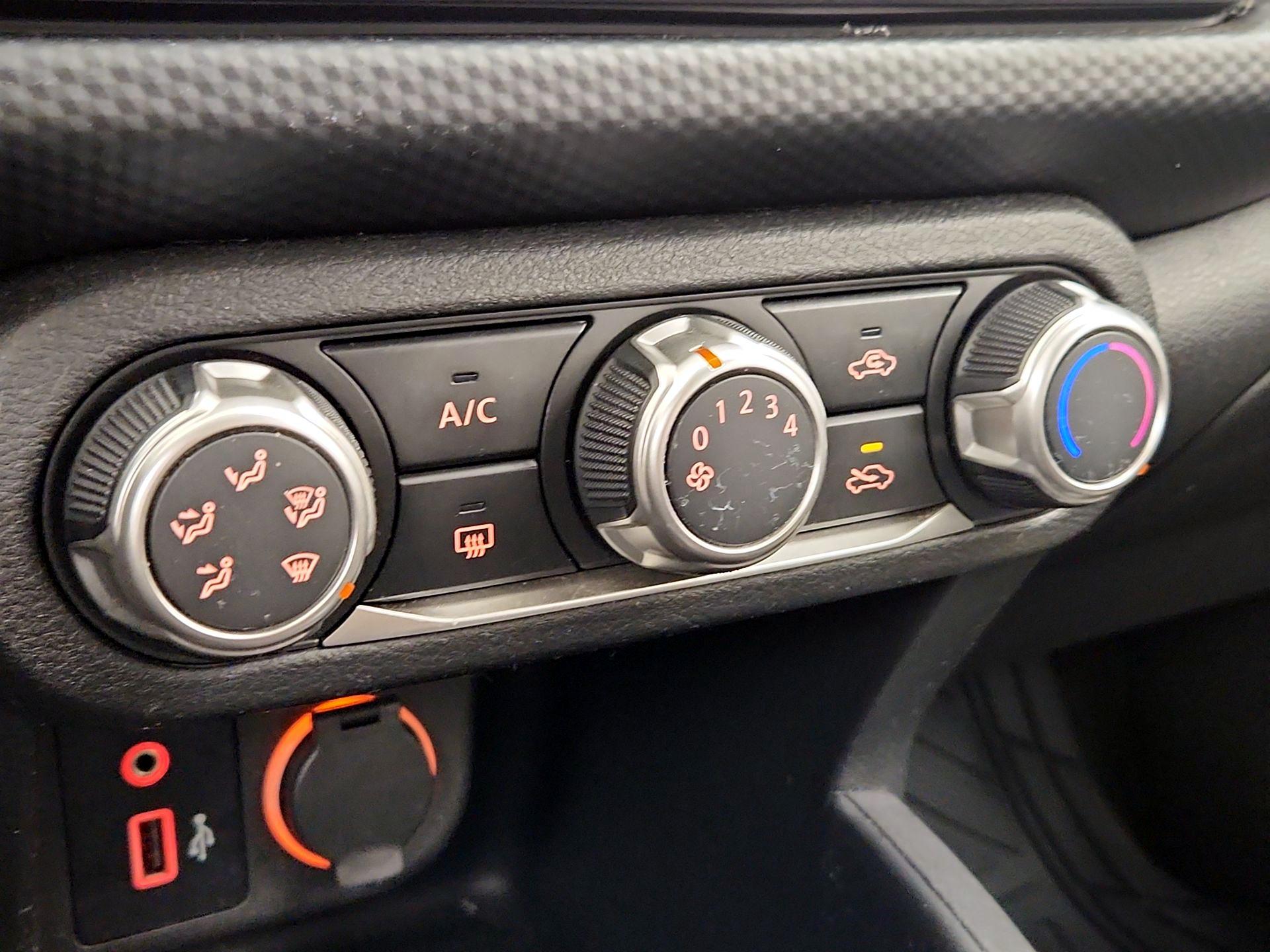 Thumbnail: 2021 Nissan Kicks - 14