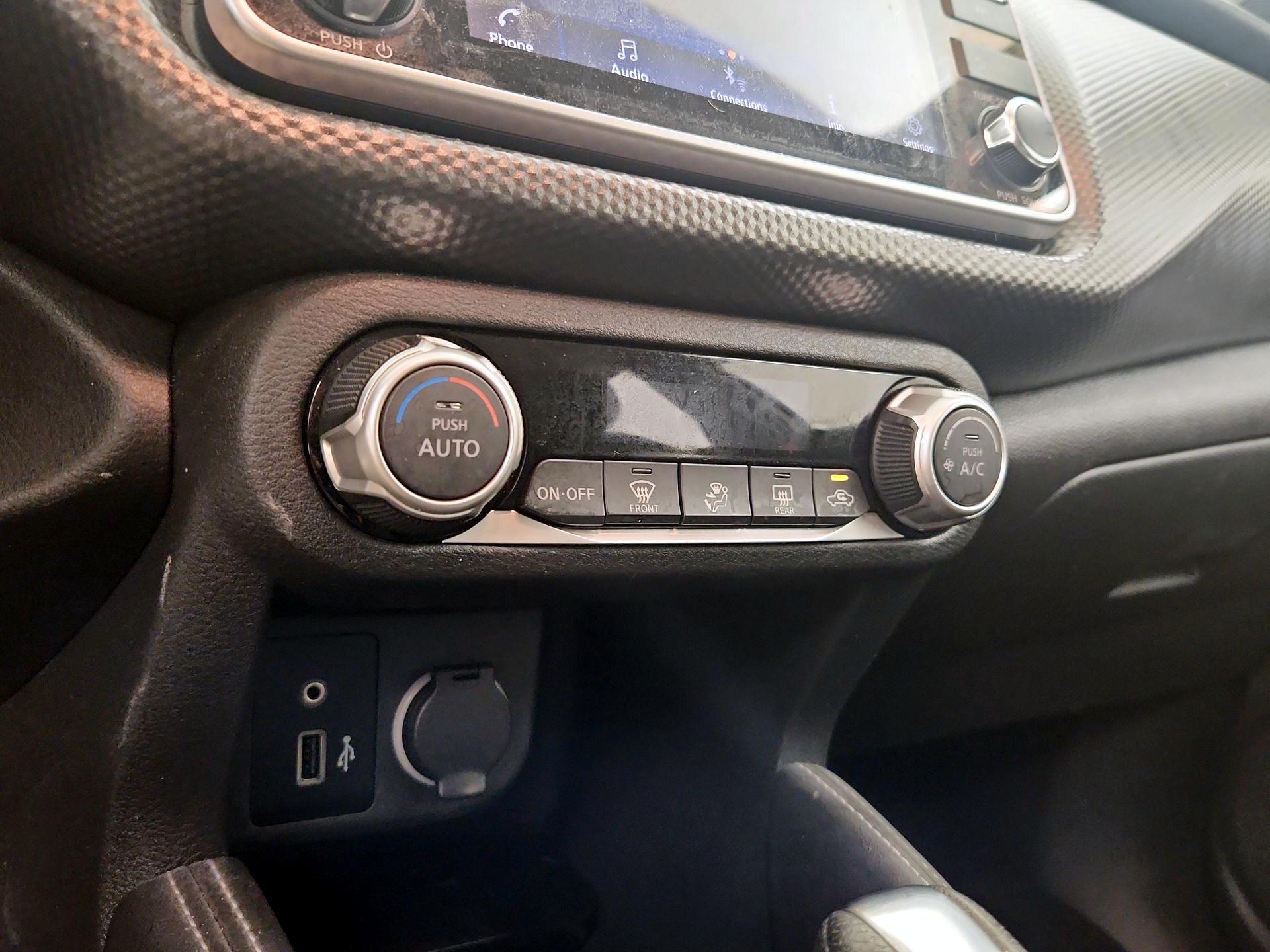 Thumbnail: 2020 Nissan Kicks - 15