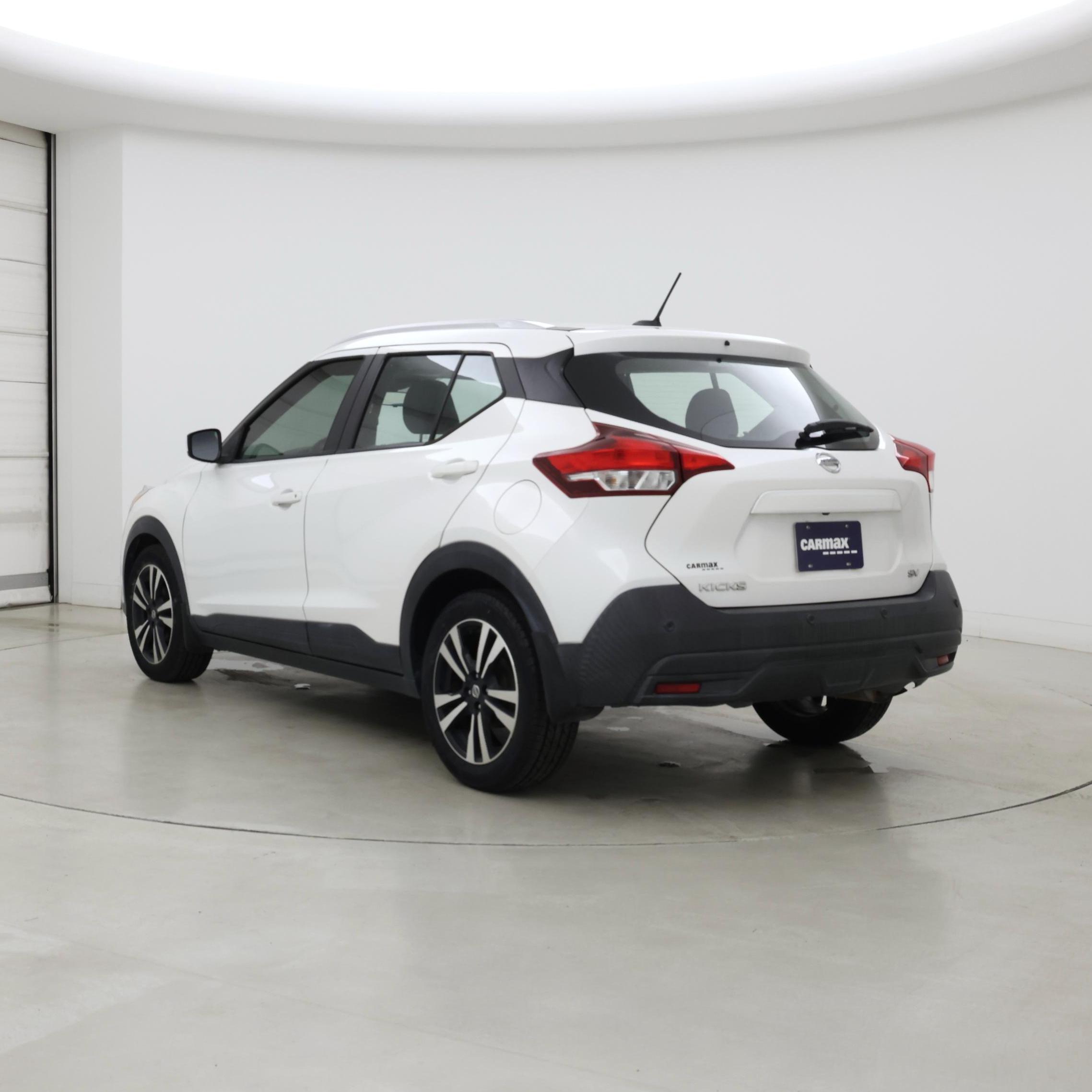 Thumbnail: 2020 Nissan Kicks - 2