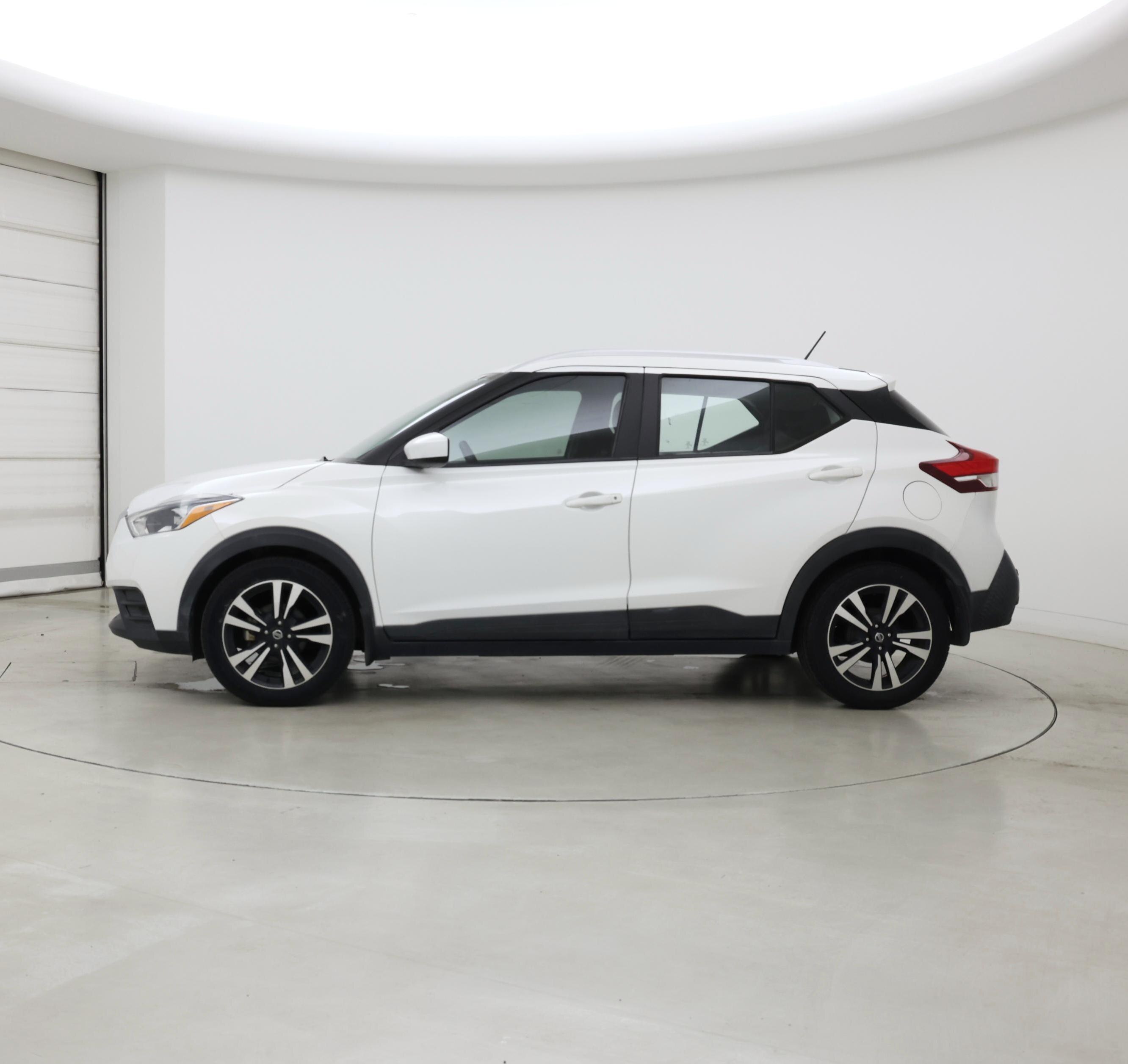 Thumbnail: 2020 Nissan Kicks - 3