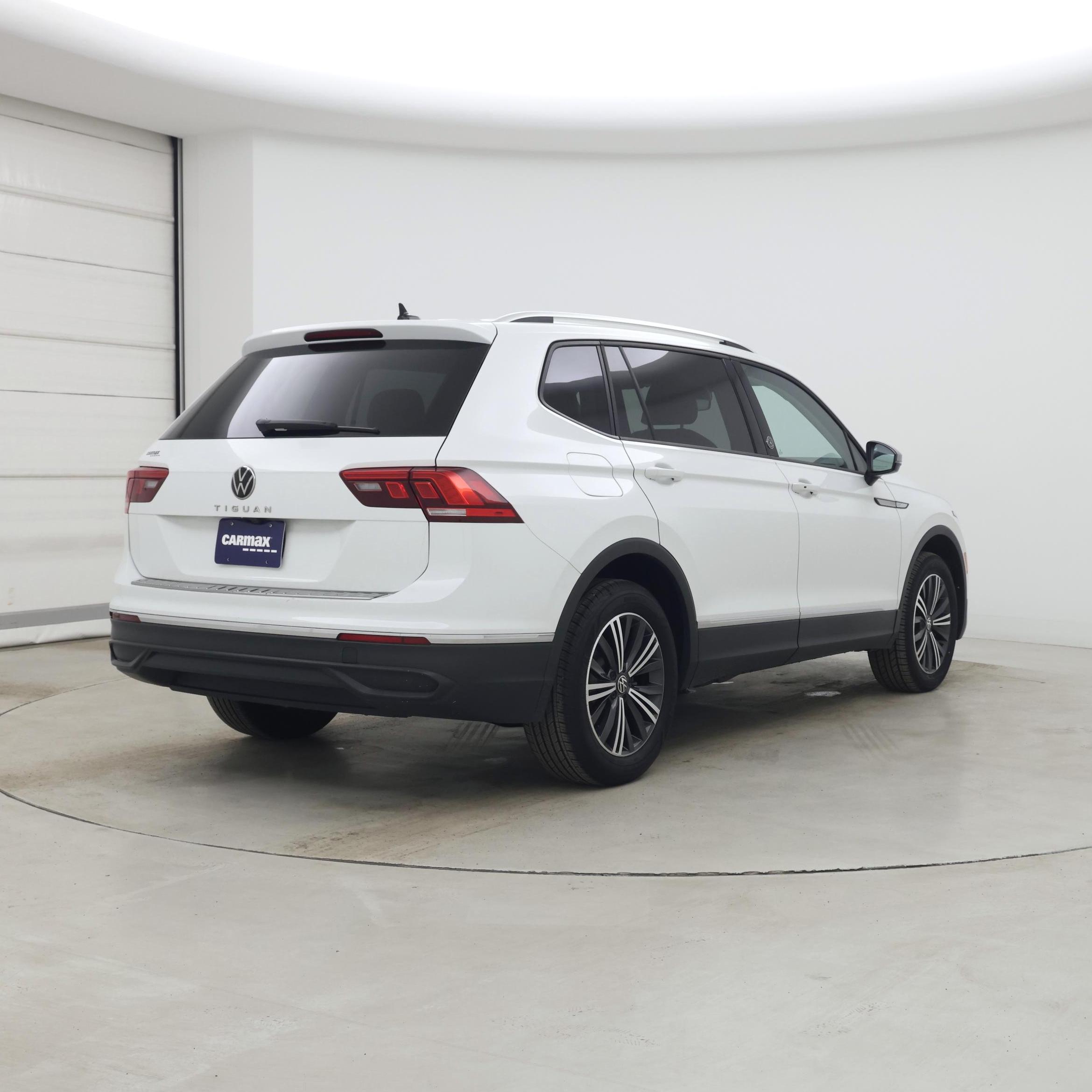 Thumbnail: 2024 Volkswagen Tiguan - 8