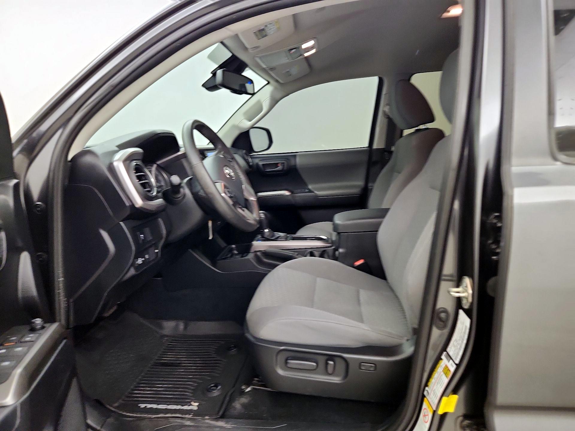 Thumbnail: 2020 Toyota Tacoma - 9