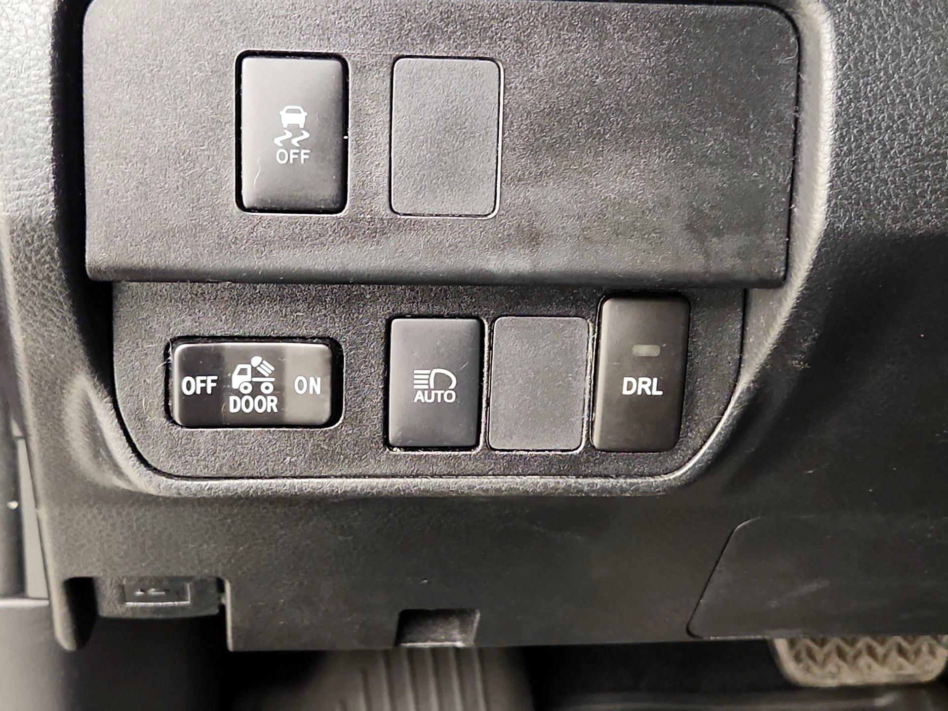 Thumbnail: 2020 Toyota Tacoma - 11