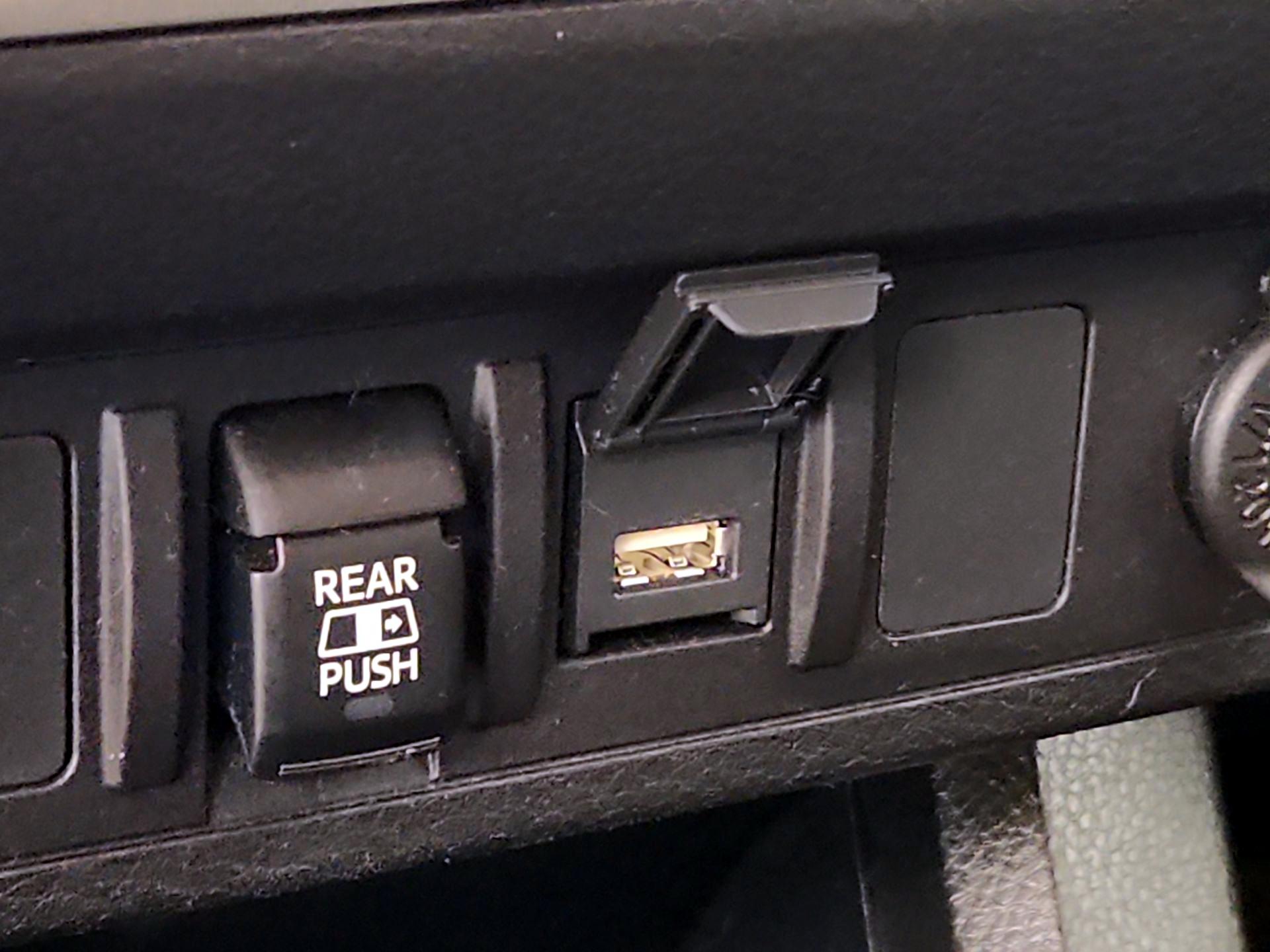 Thumbnail: 2020 Toyota Tacoma - 16