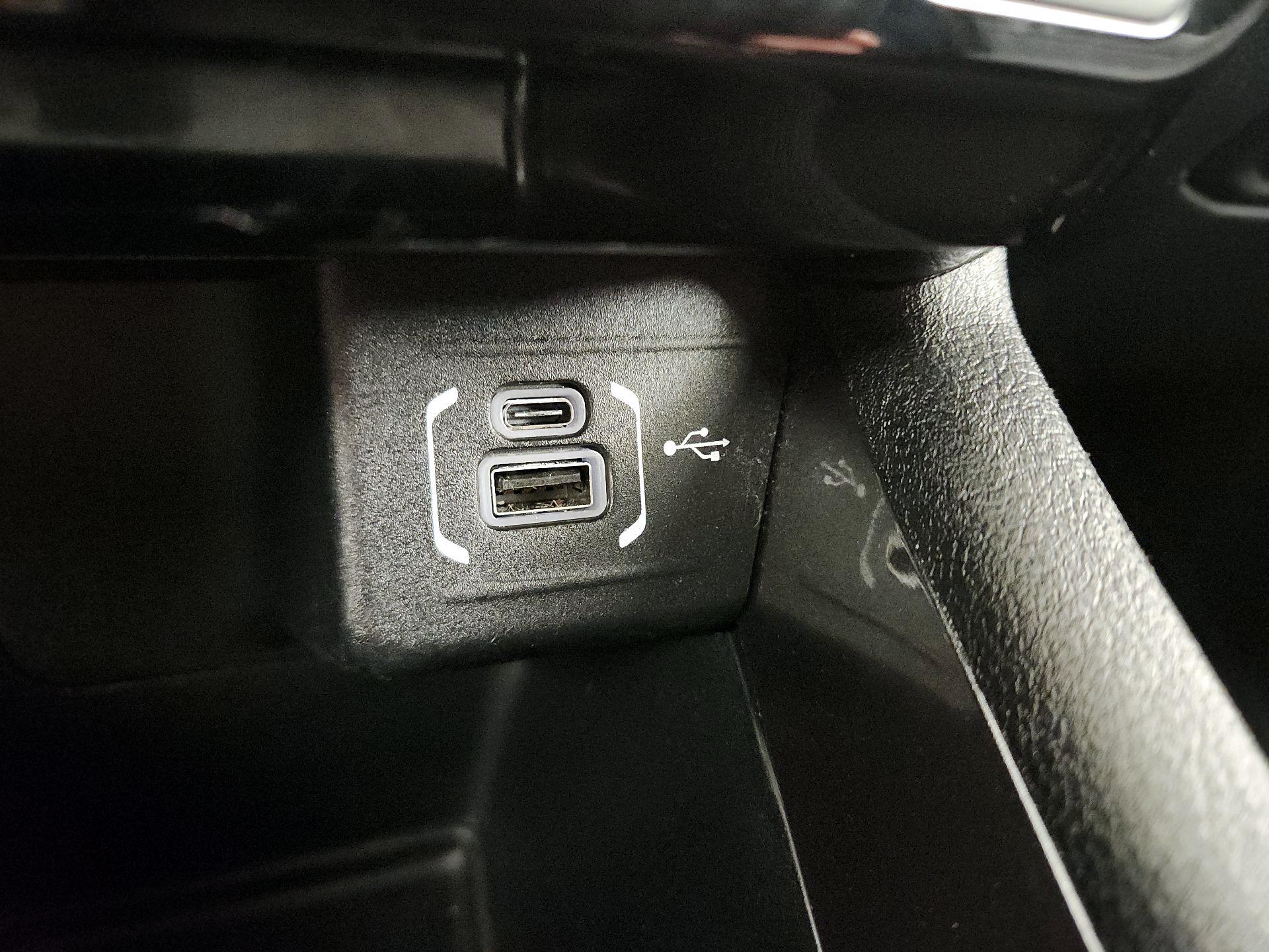 Thumbnail: 2024 Jeep Compass - 18