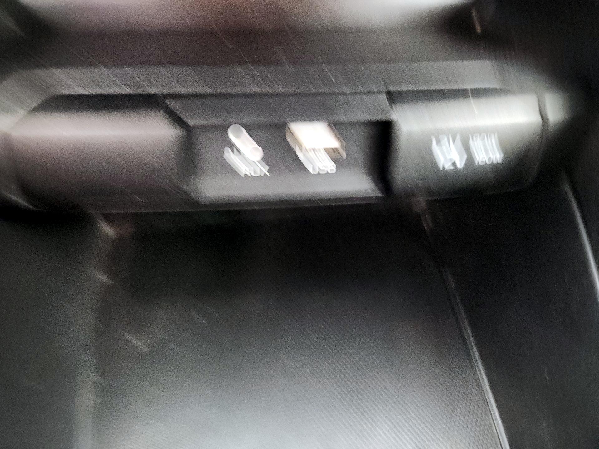 Thumbnail: 2018 Kia Rio - 15