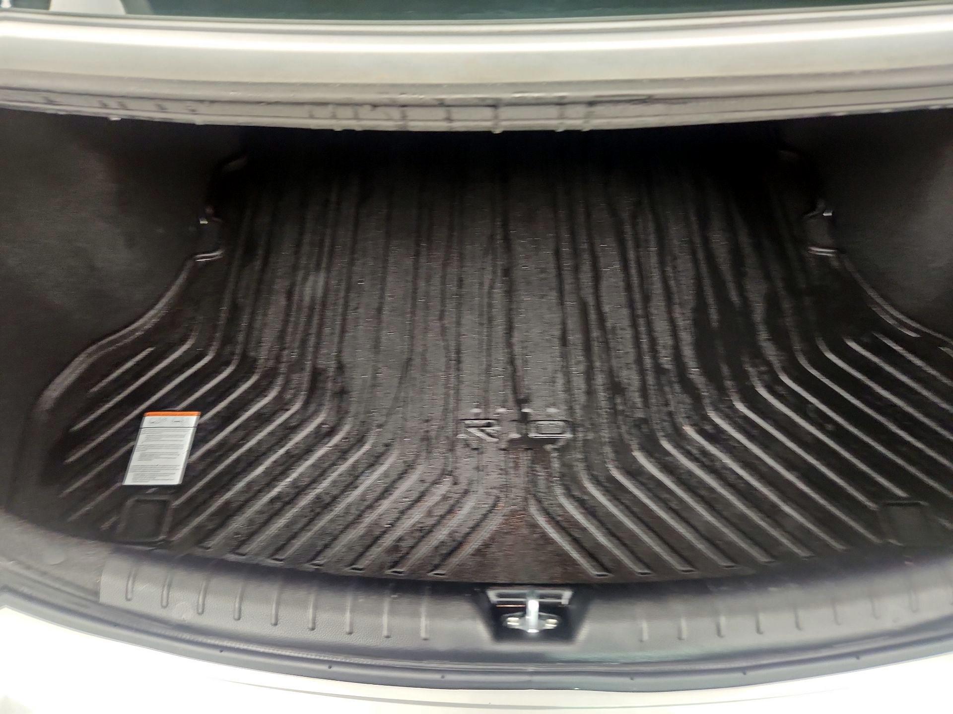 Thumbnail: 2018 Kia Rio - 17