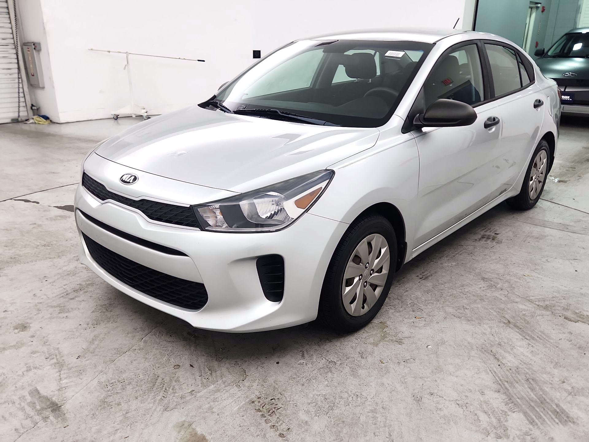 Thumbnail: 2018 Kia Rio - 3