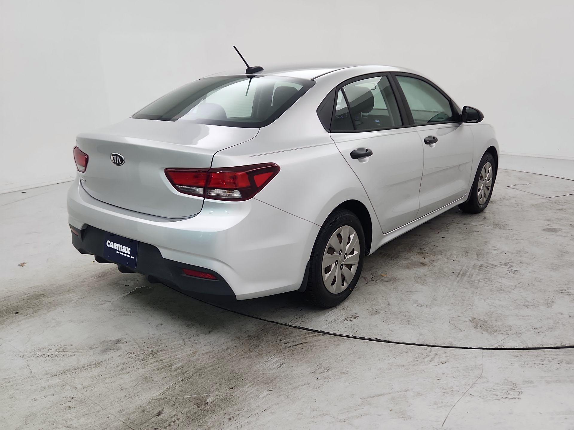 Thumbnail: 2018 Kia Rio - 5