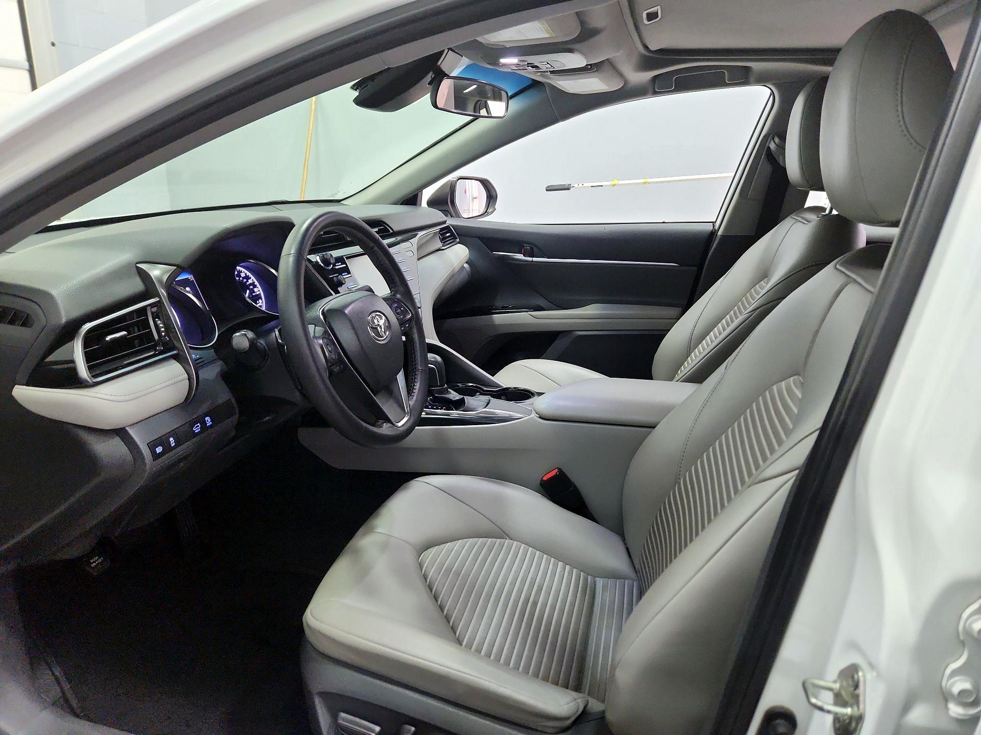 Thumbnail: 2019 Toyota Camry - 11