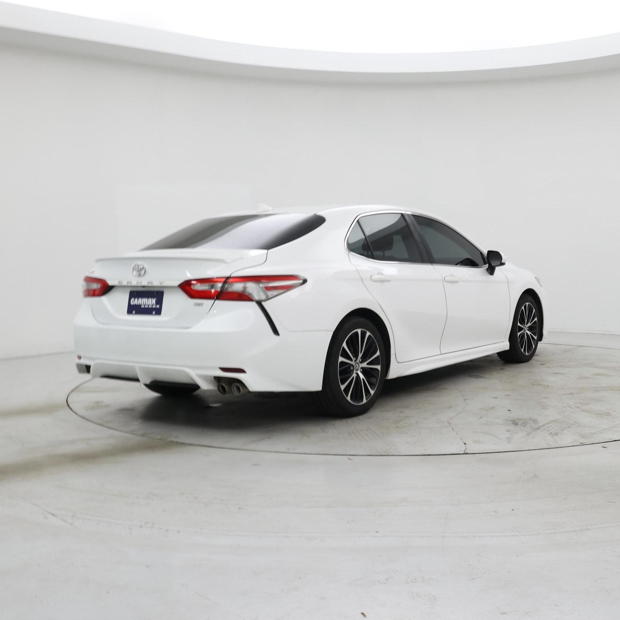 Thumbnail: 2019 Toyota Camry - 8