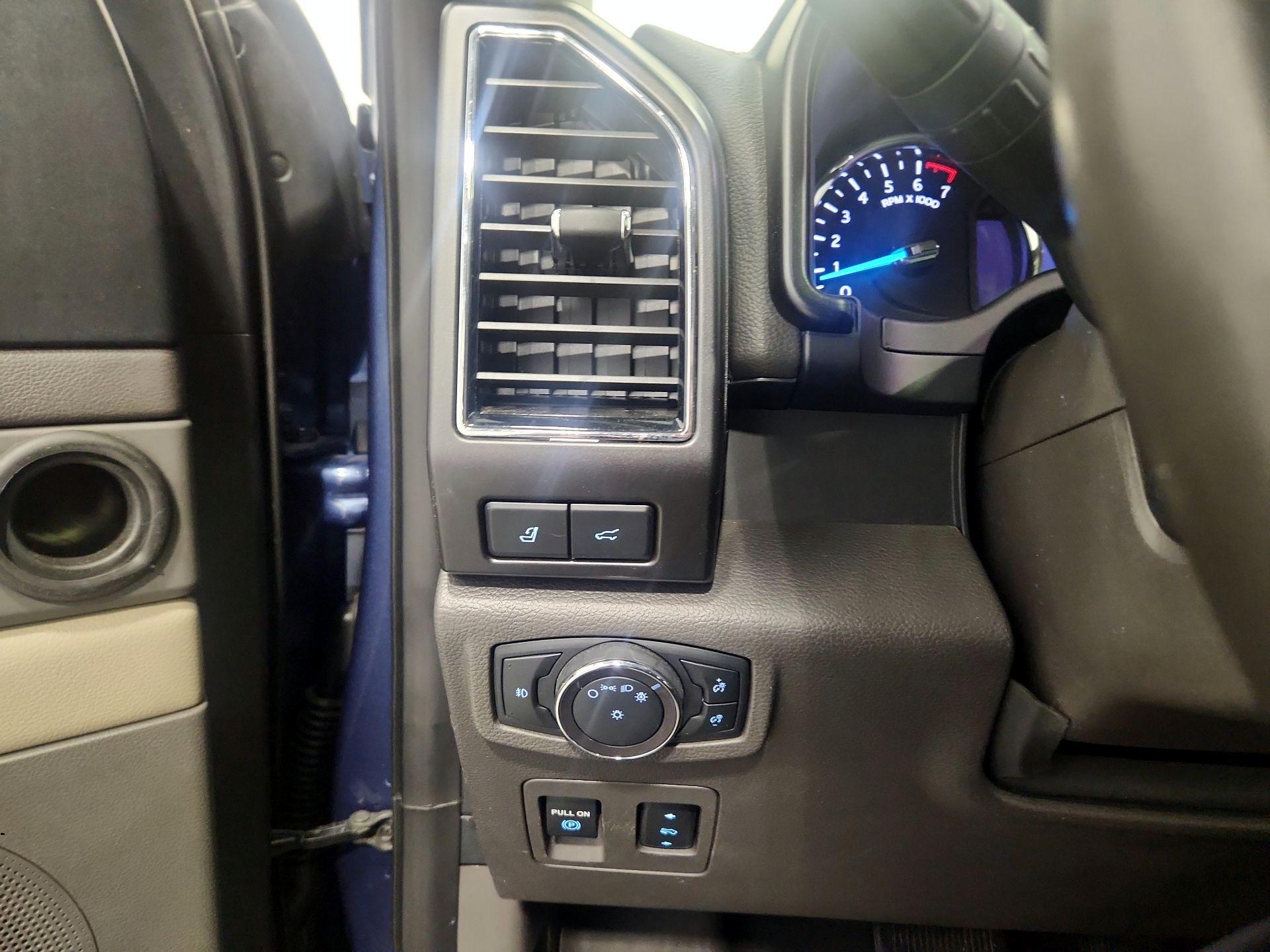 Thumbnail: 2020 Ford Expedition - 13