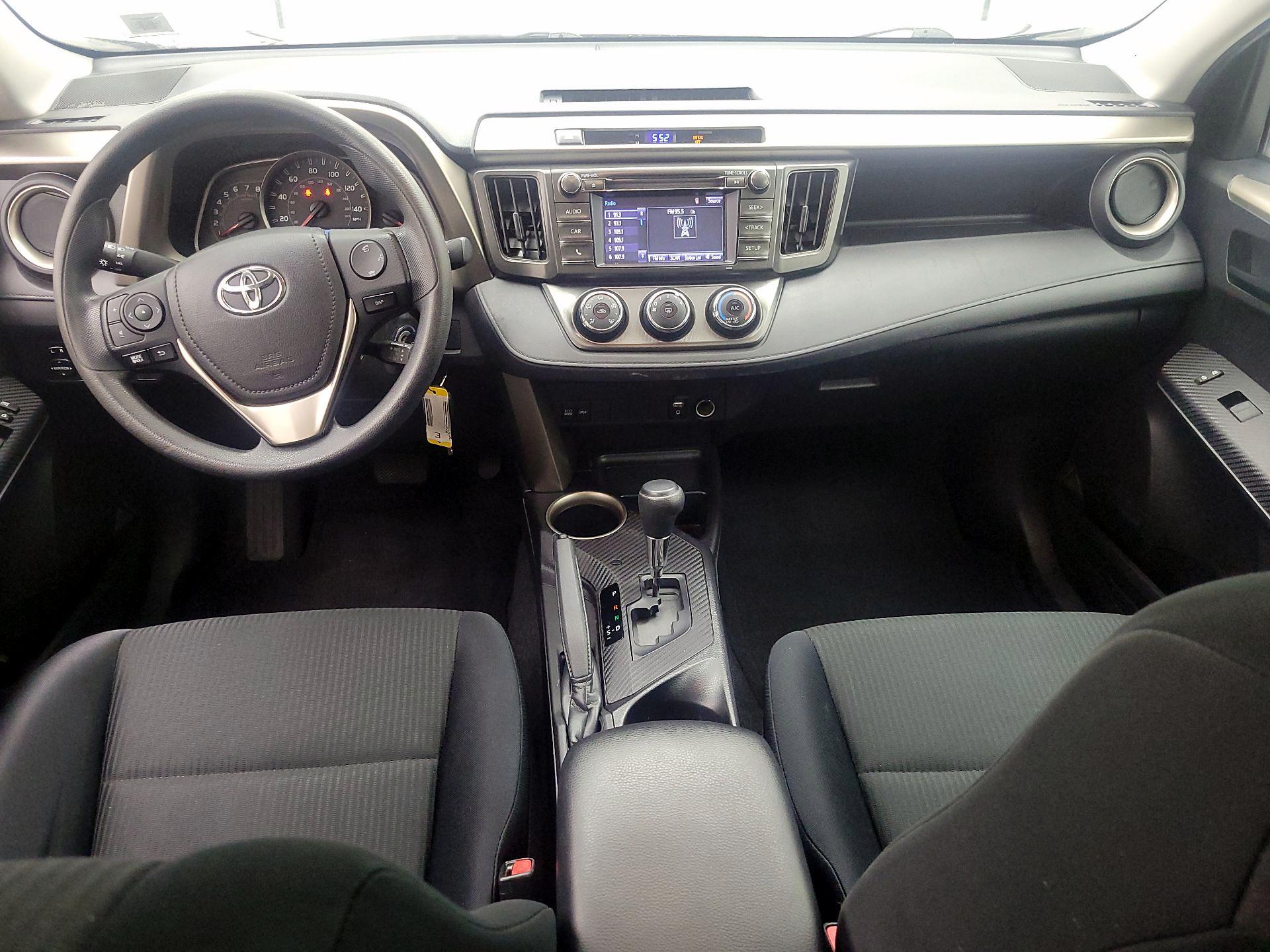 Thumbnail: 2015 Toyota RAV4 - 9